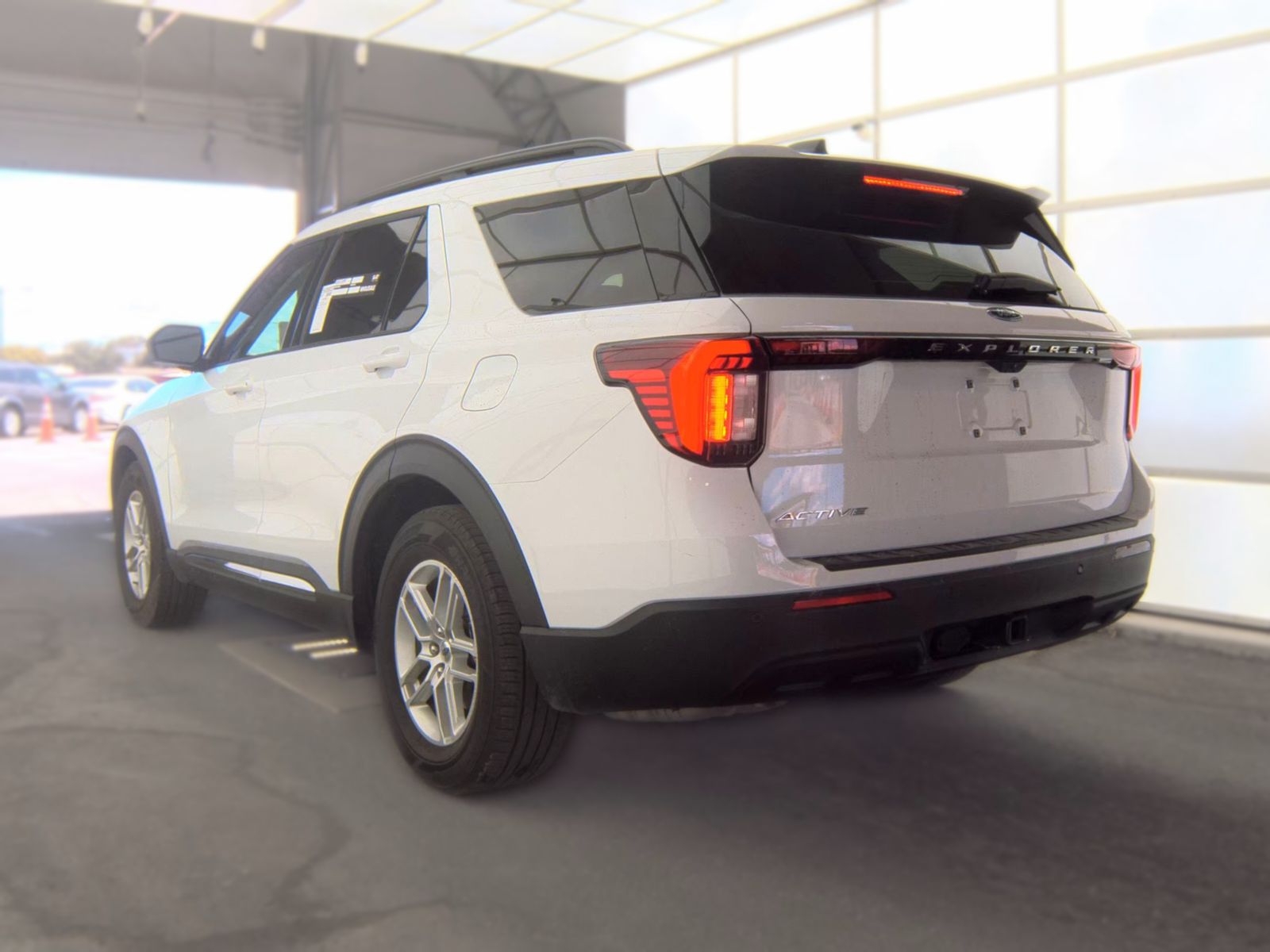 2025 Ford Explorer Active RWD