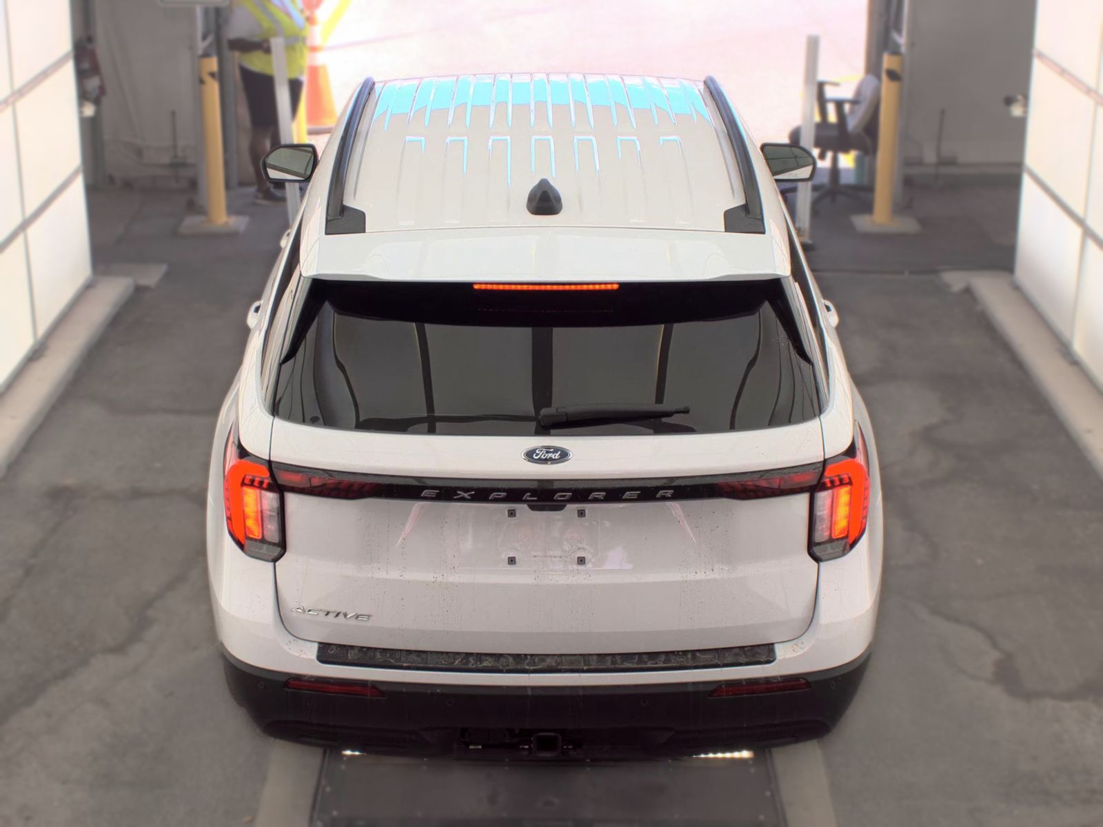 2025 Ford Explorer Active RWD