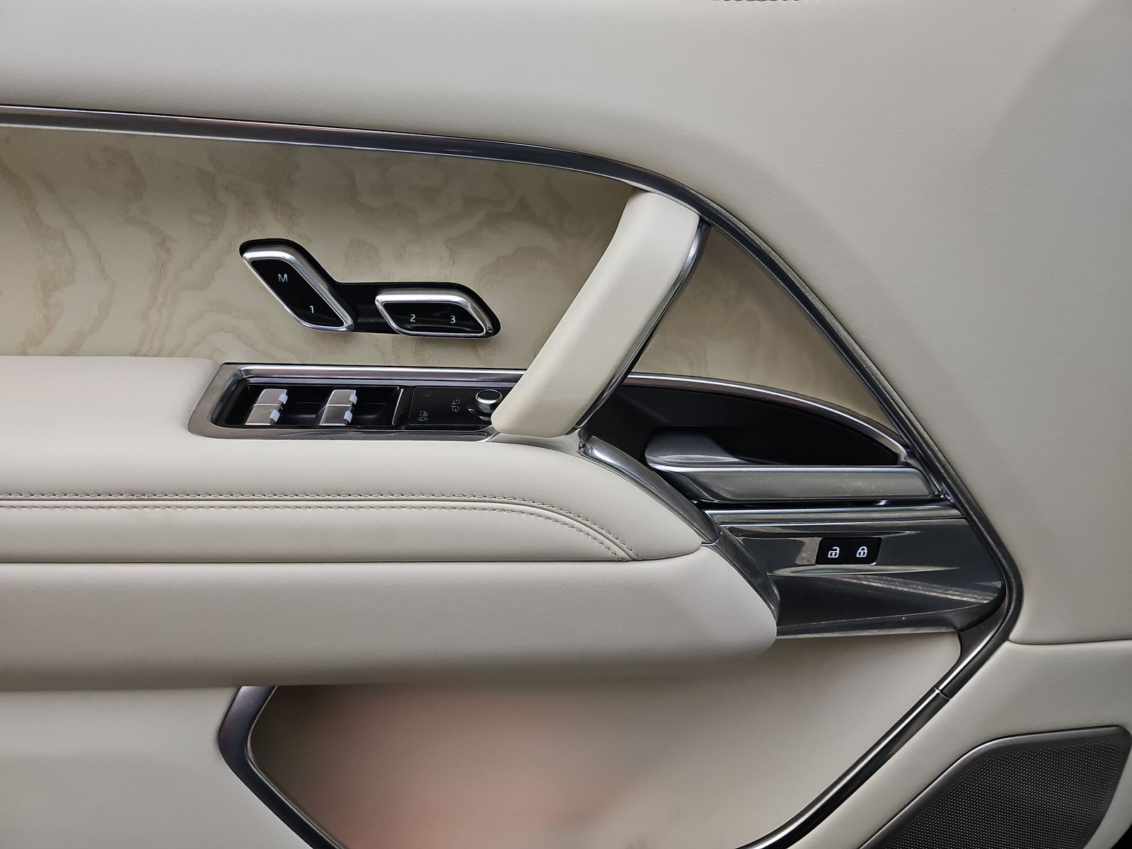 LAND ROVER RANGE ROVER - 10