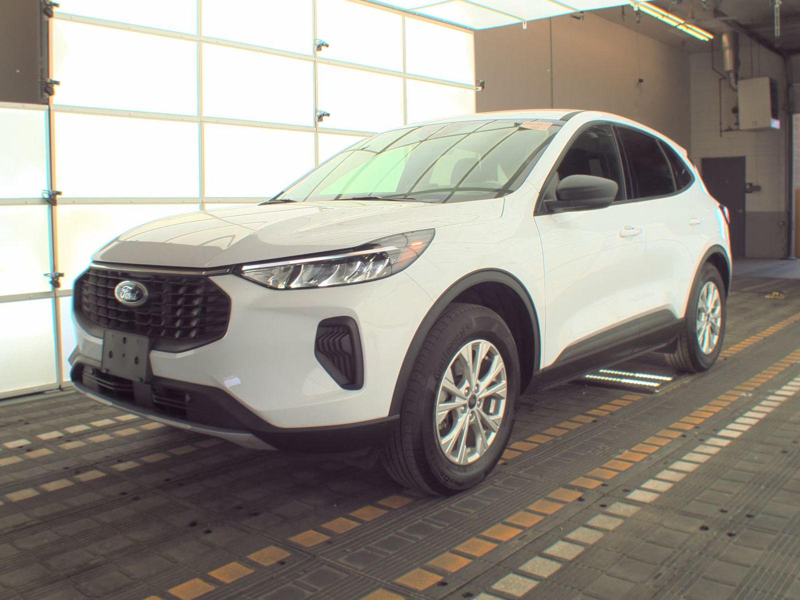 FORD ESCAPE - 1