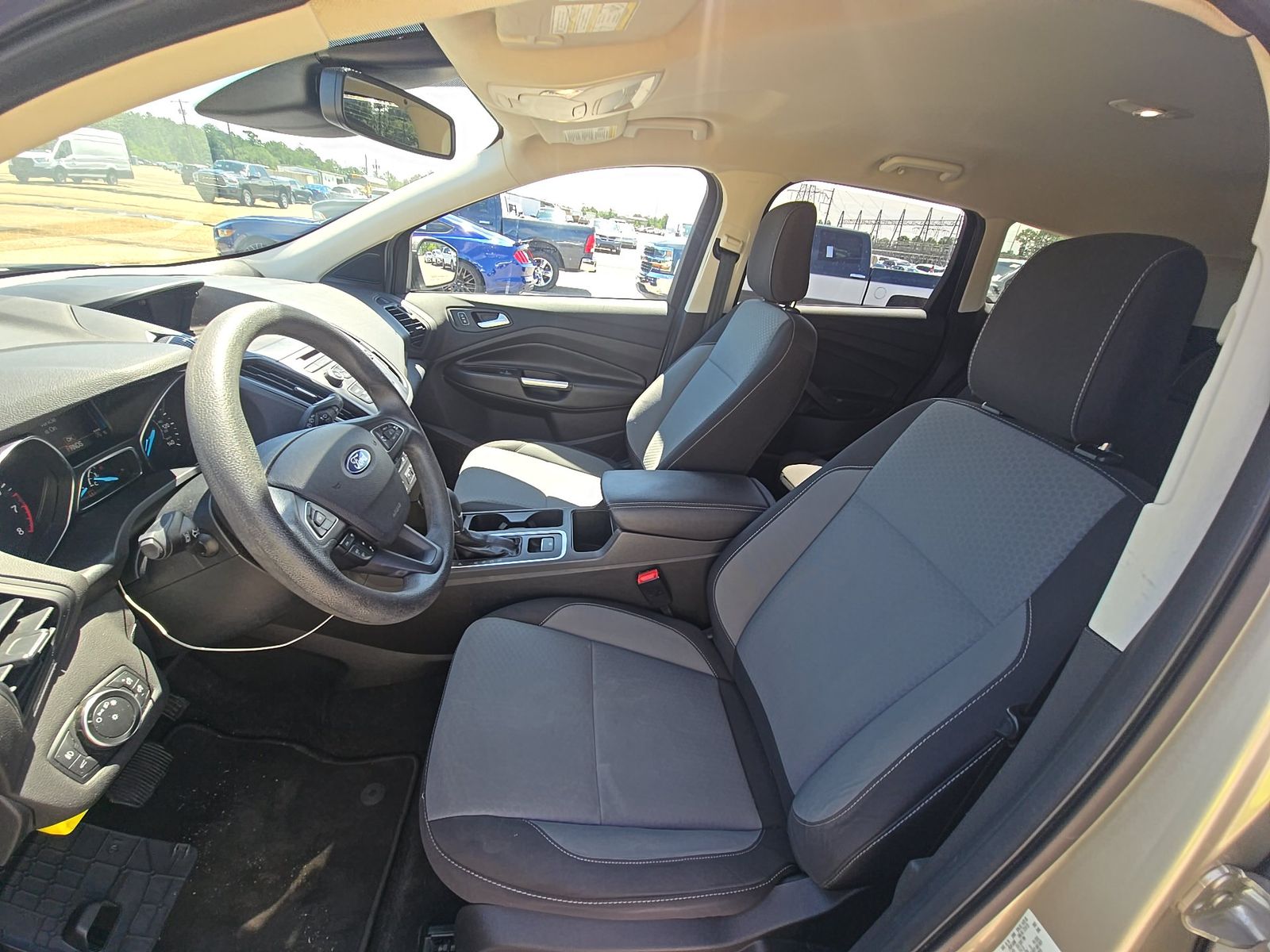 FORD ESCAPE - 8