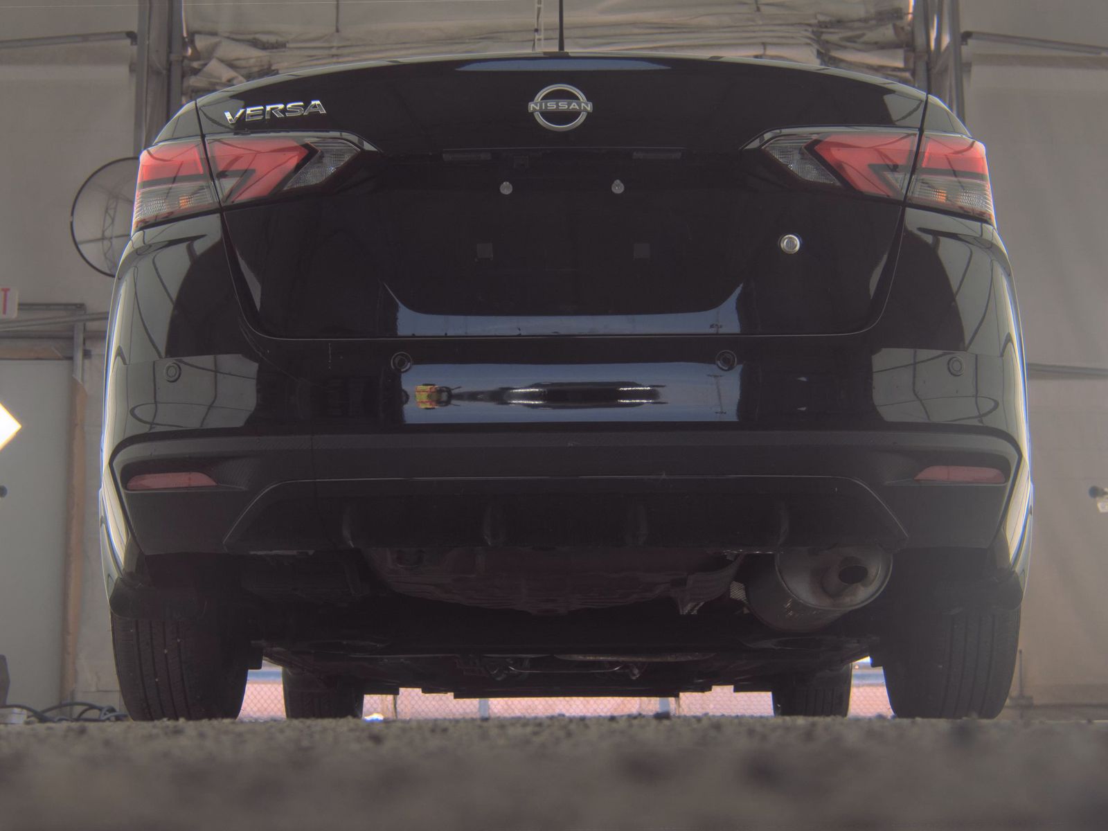 NISSAN VERSA - 8