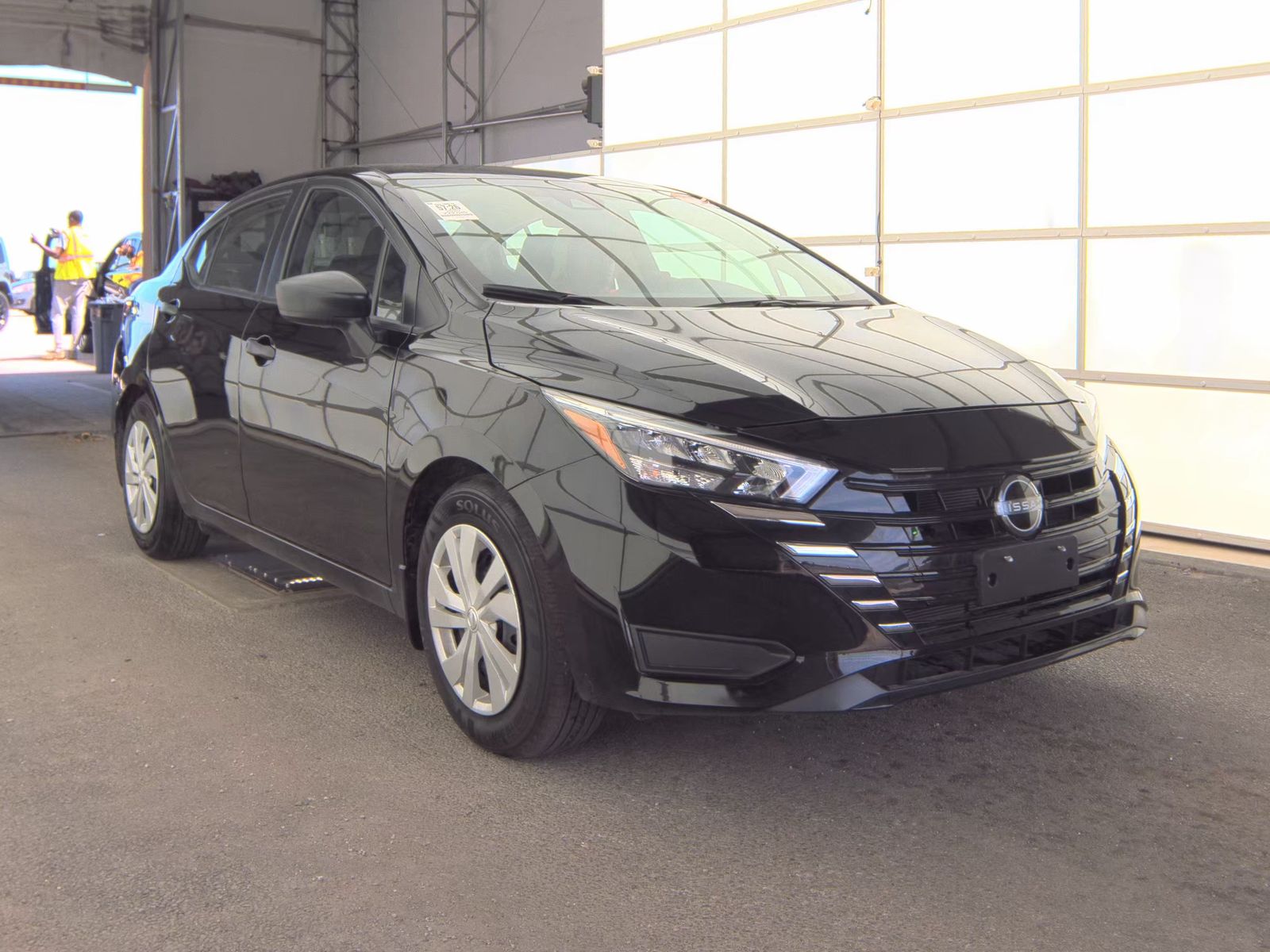 NISSAN VERSA - 5