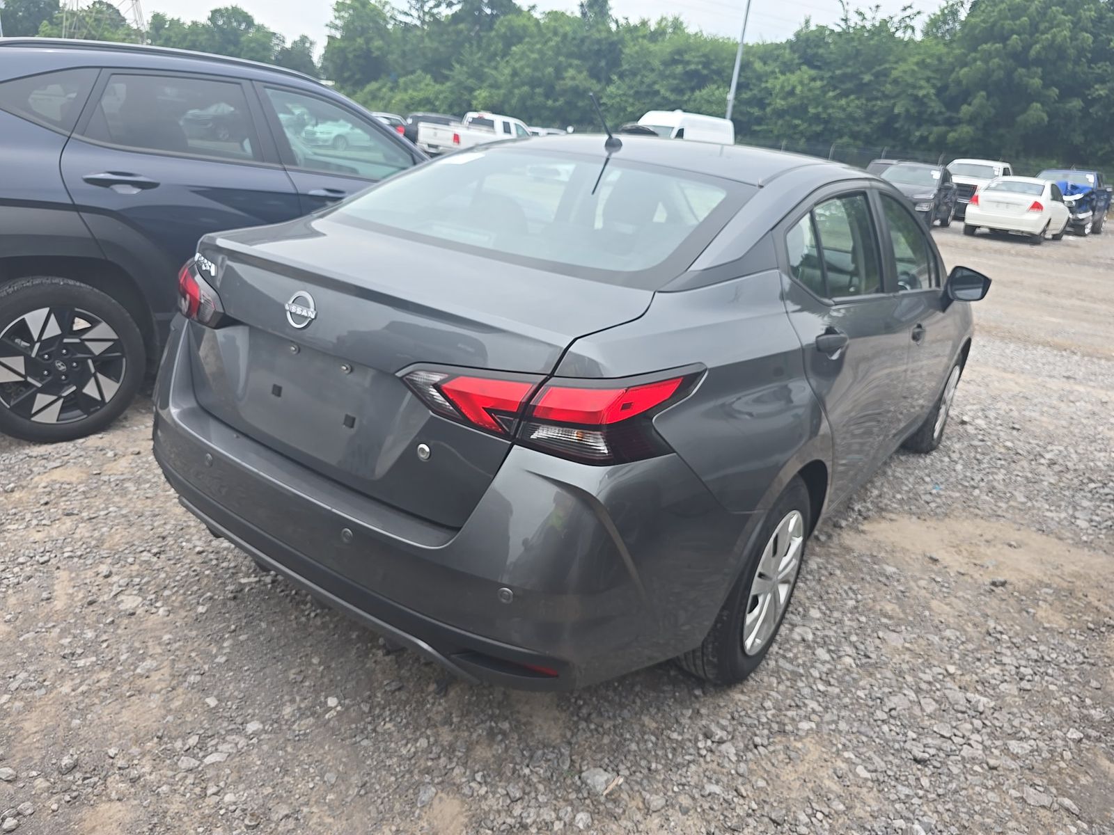 NISSAN VERSA - 5