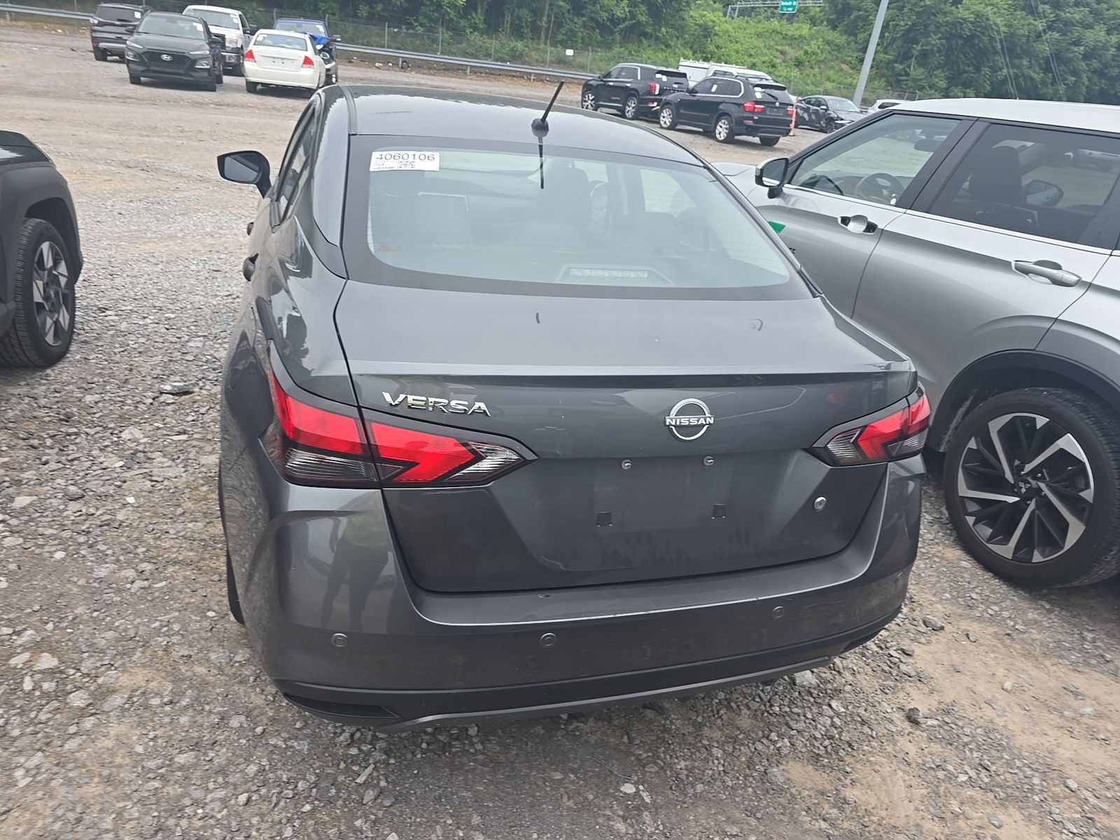 NISSAN VERSA - 6