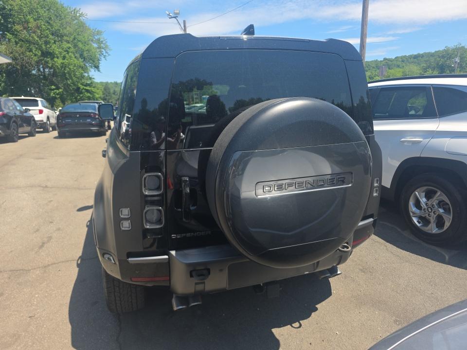2023 Land Rover Defender 110 V8 Carpathian Edition AWD