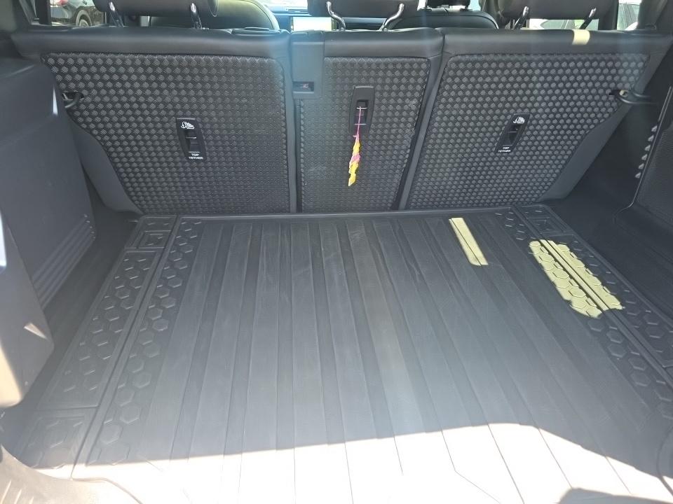 2023 Land Rover Defender 110 V8 Carpathian Edition AWD