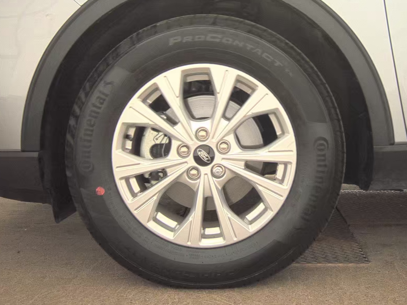 FORD ESCAPE - 10