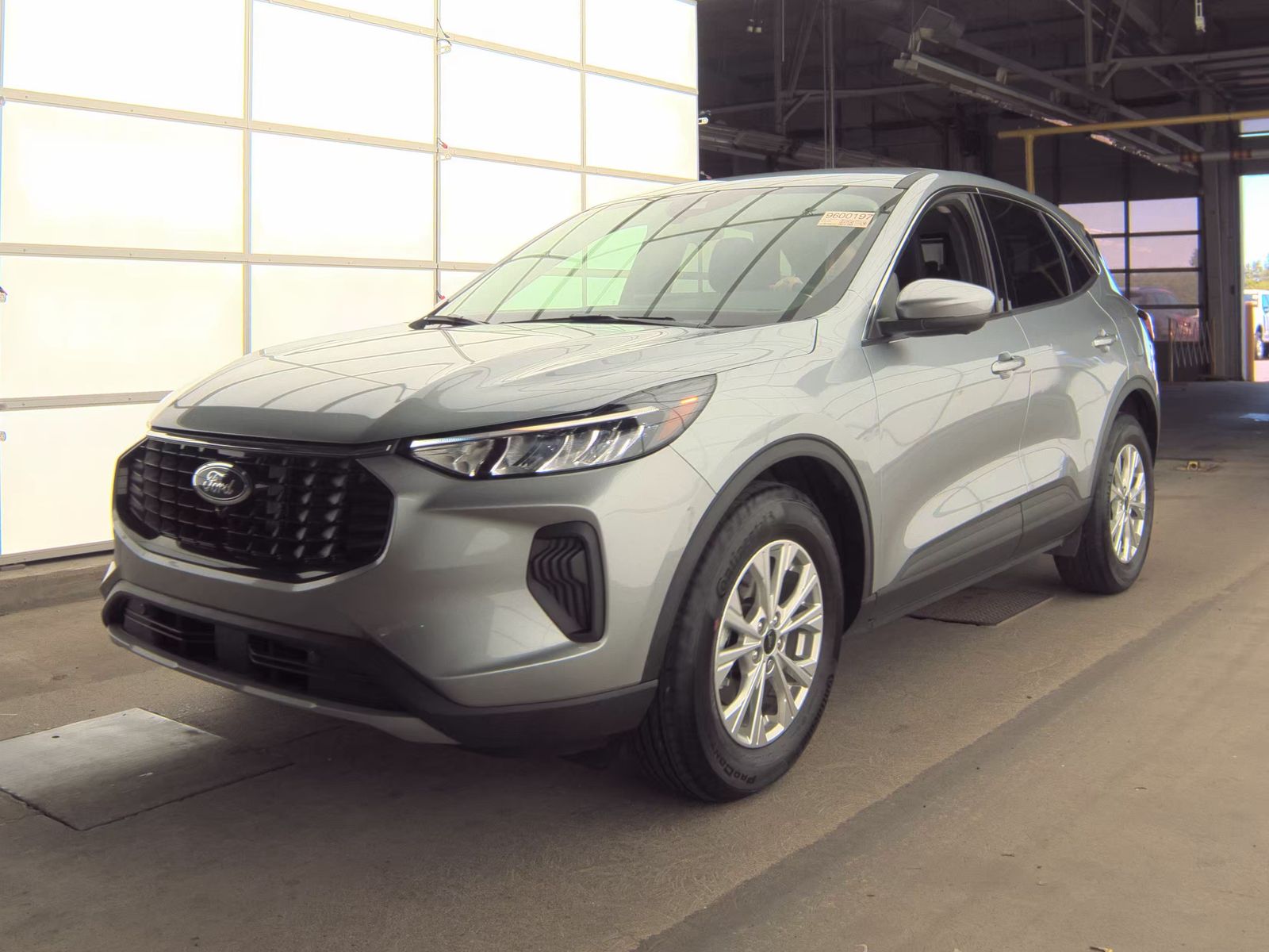 FORD ESCAPE - 1