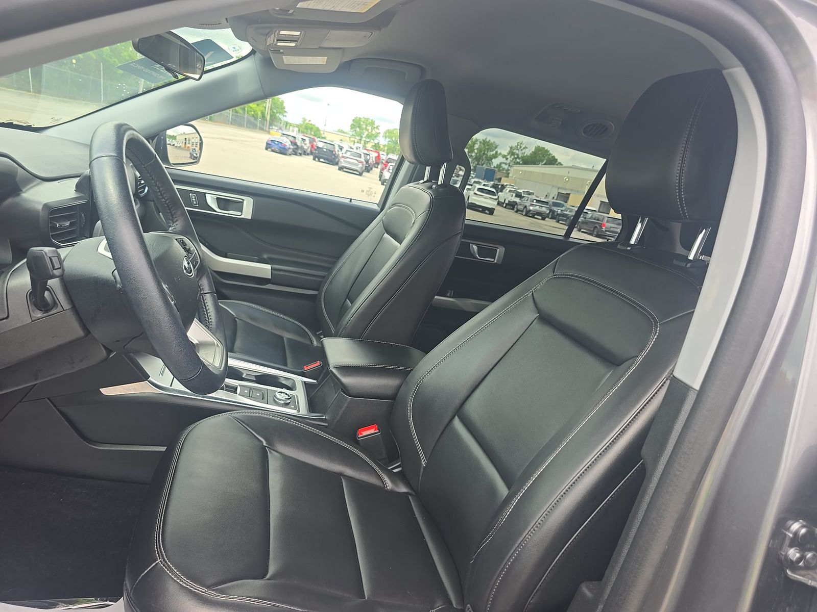 FORD EXPLORER - 8