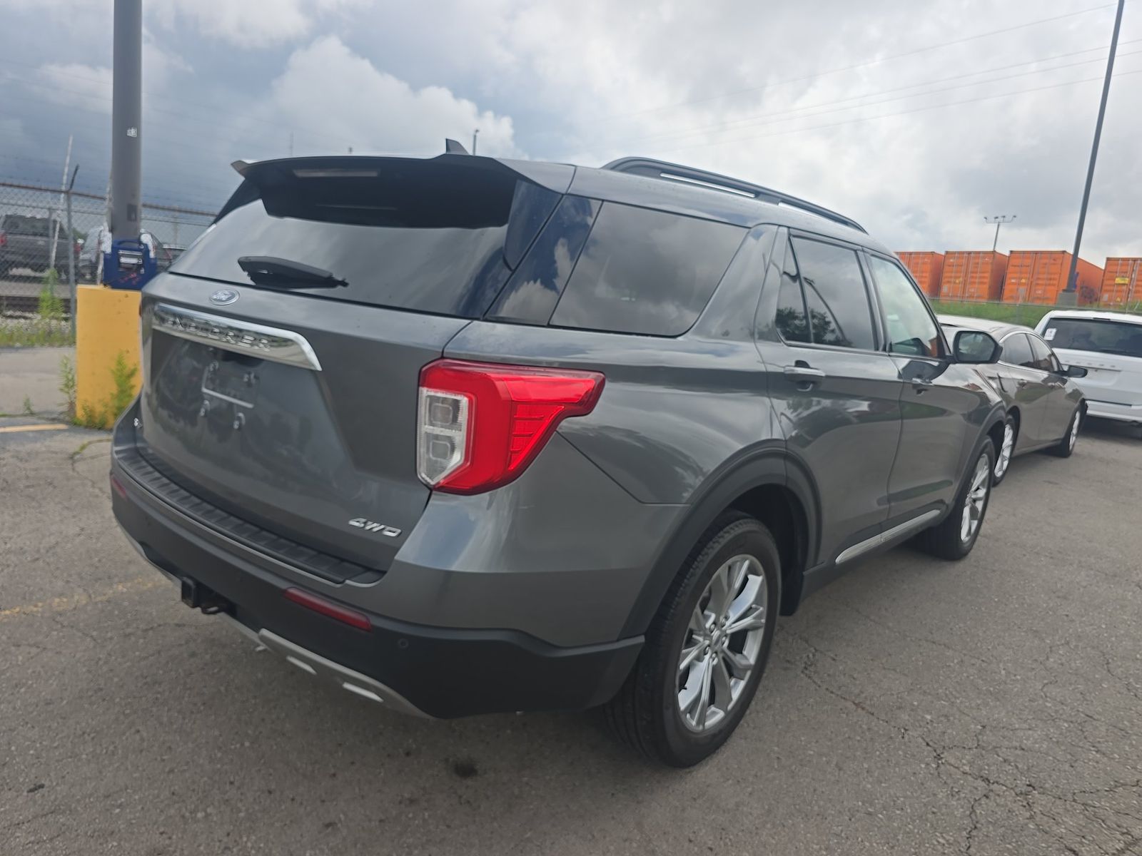 FORD EXPLORER - 5