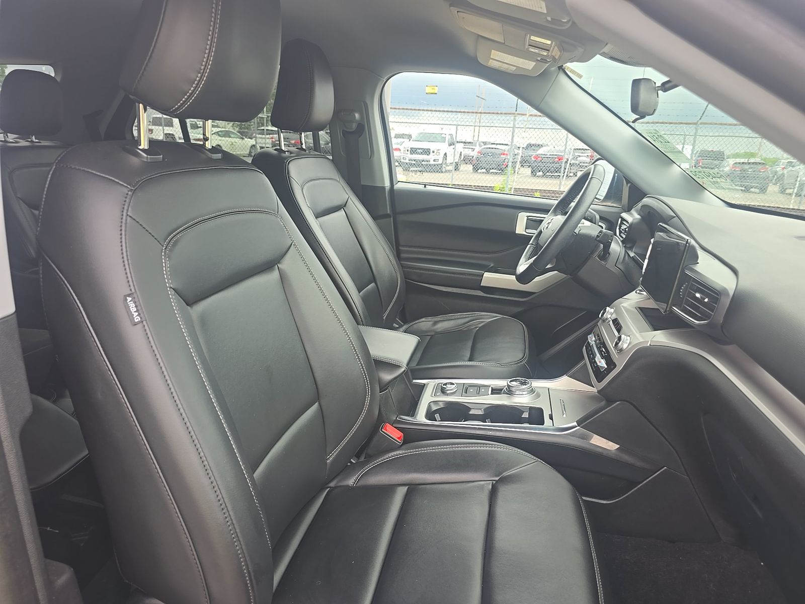 FORD EXPLORER - 9