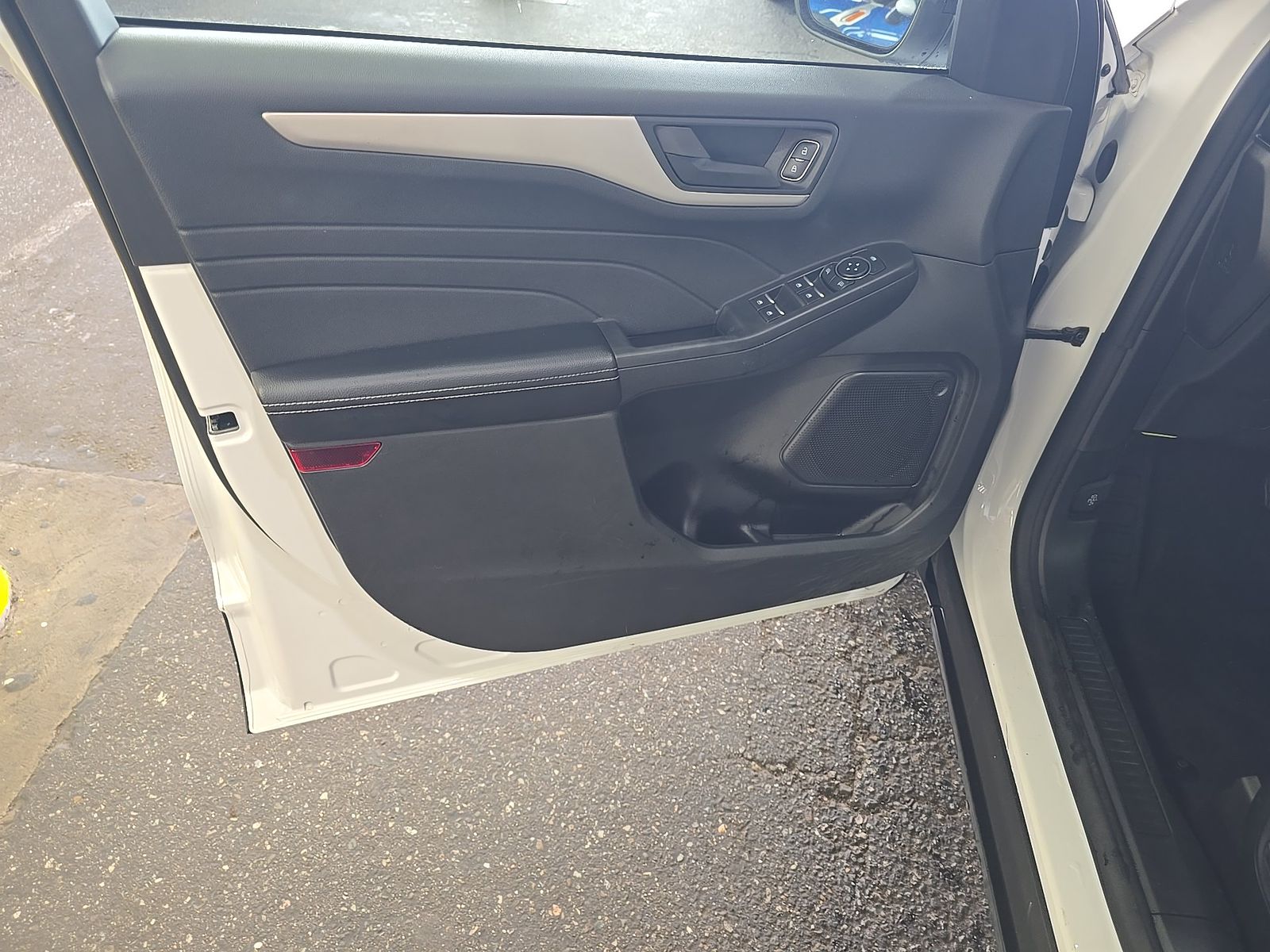 FORD ESCAPE - 10