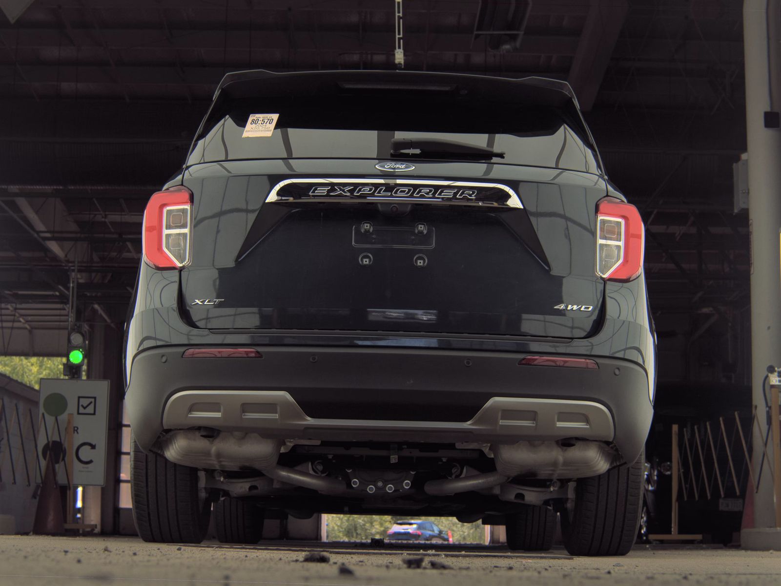 FORD EXPLORER - 8