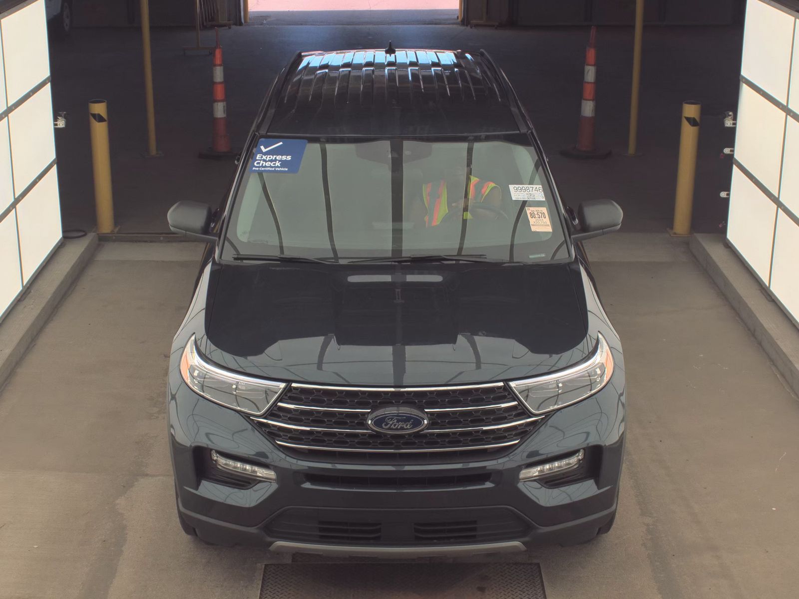 FORD EXPLORER - 3