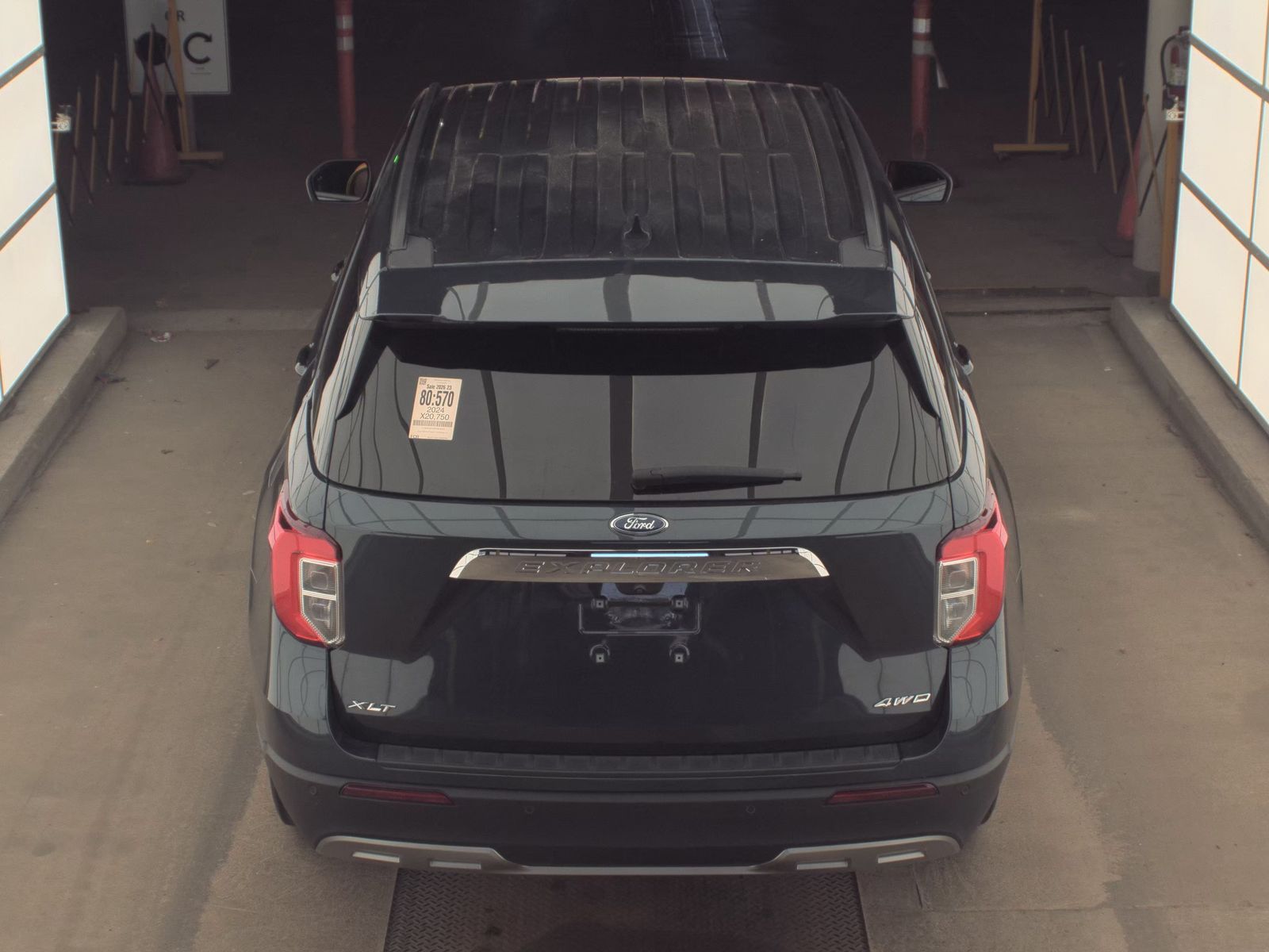 FORD EXPLORER - 7