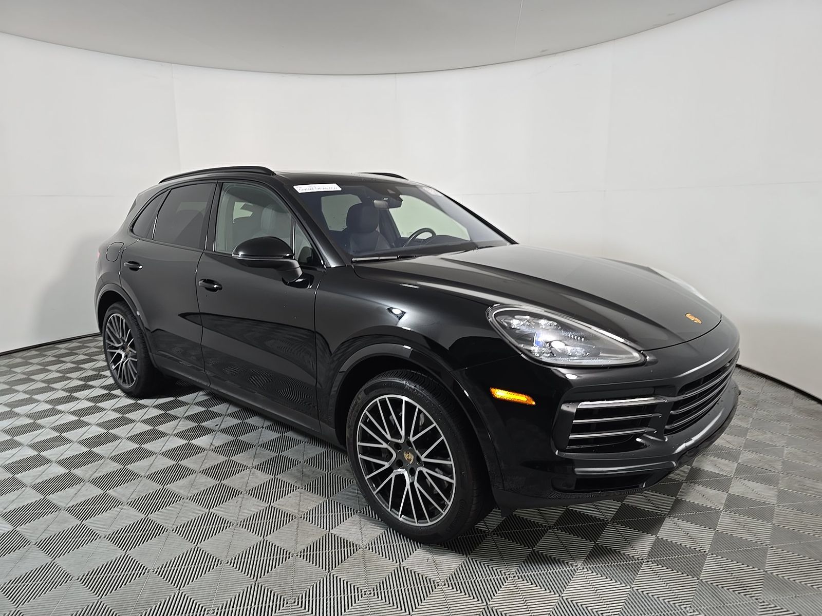 PORSCHE CAYENNE - 4