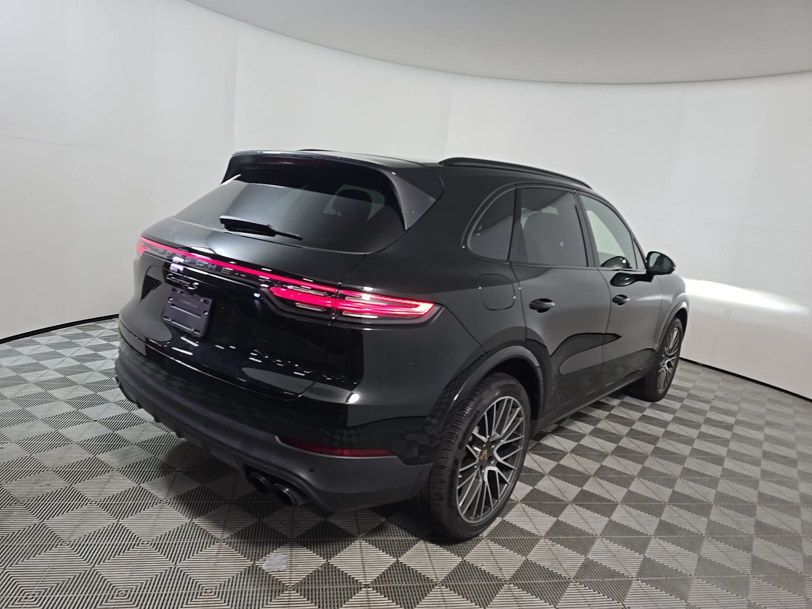 PORSCHE CAYENNE - 5