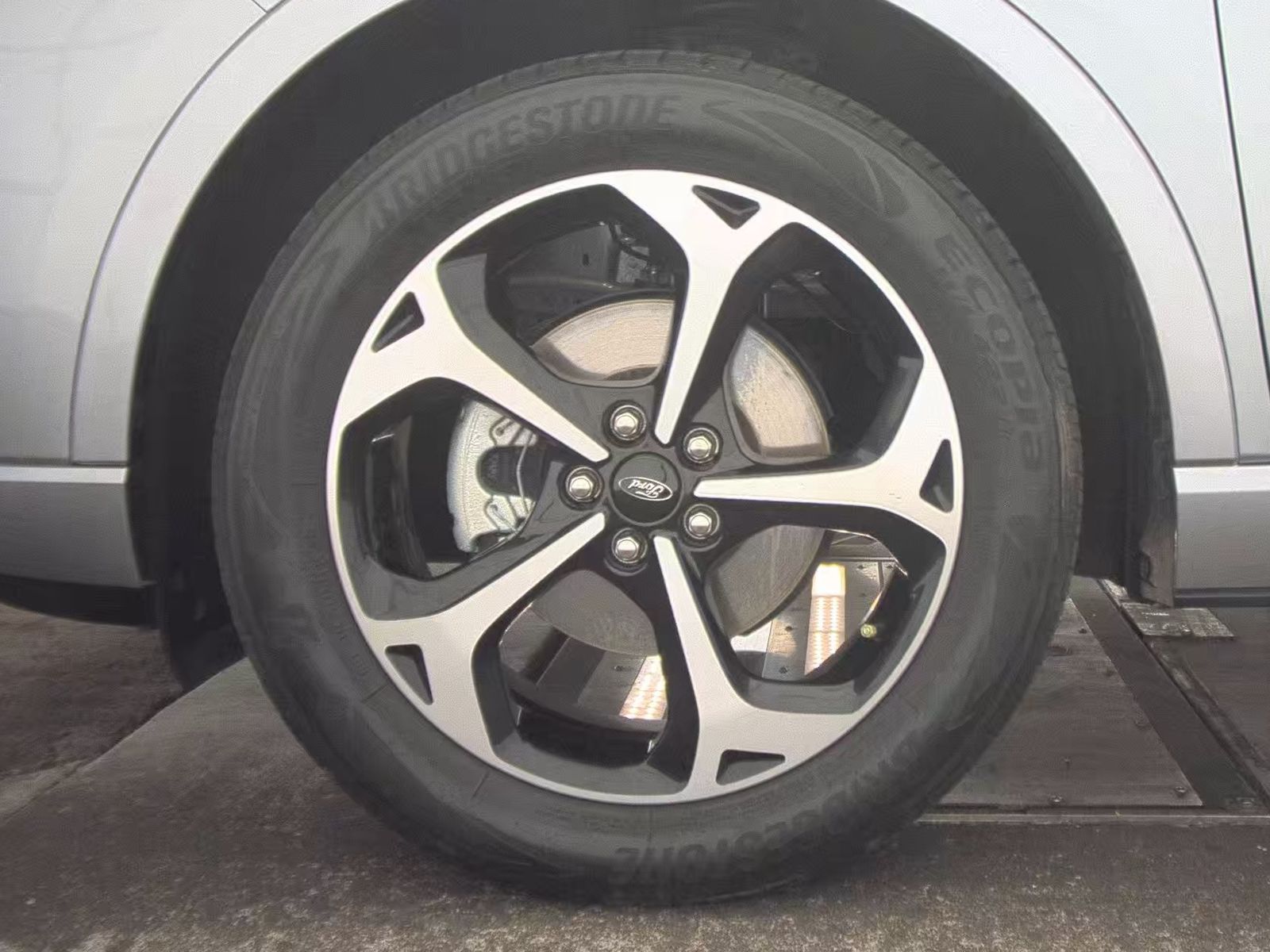 FORD ESCAPE - 10