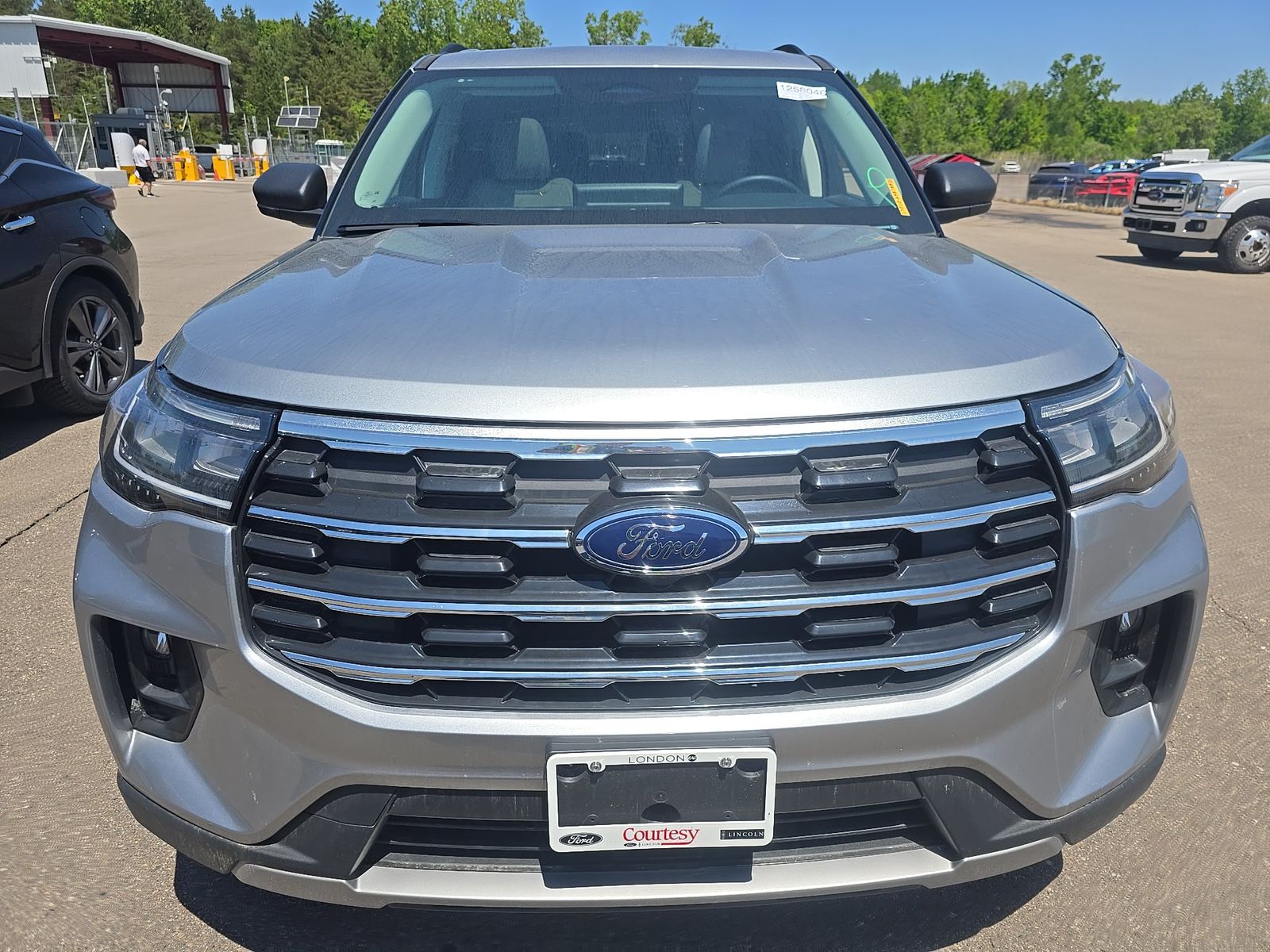 FORD EXPLORER - 3