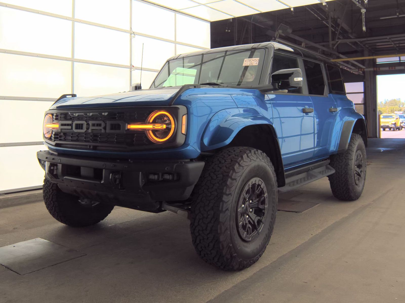 FORD BRONCO - 1