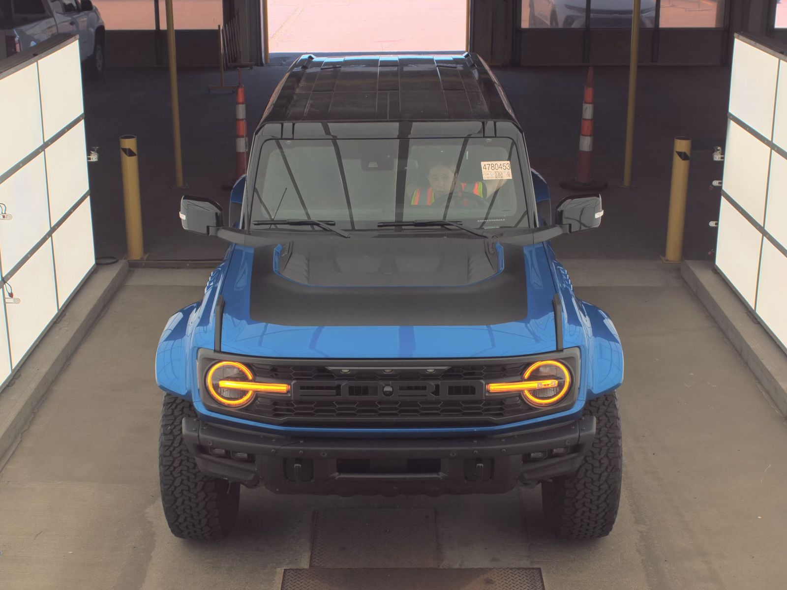 FORD BRONCO - 3