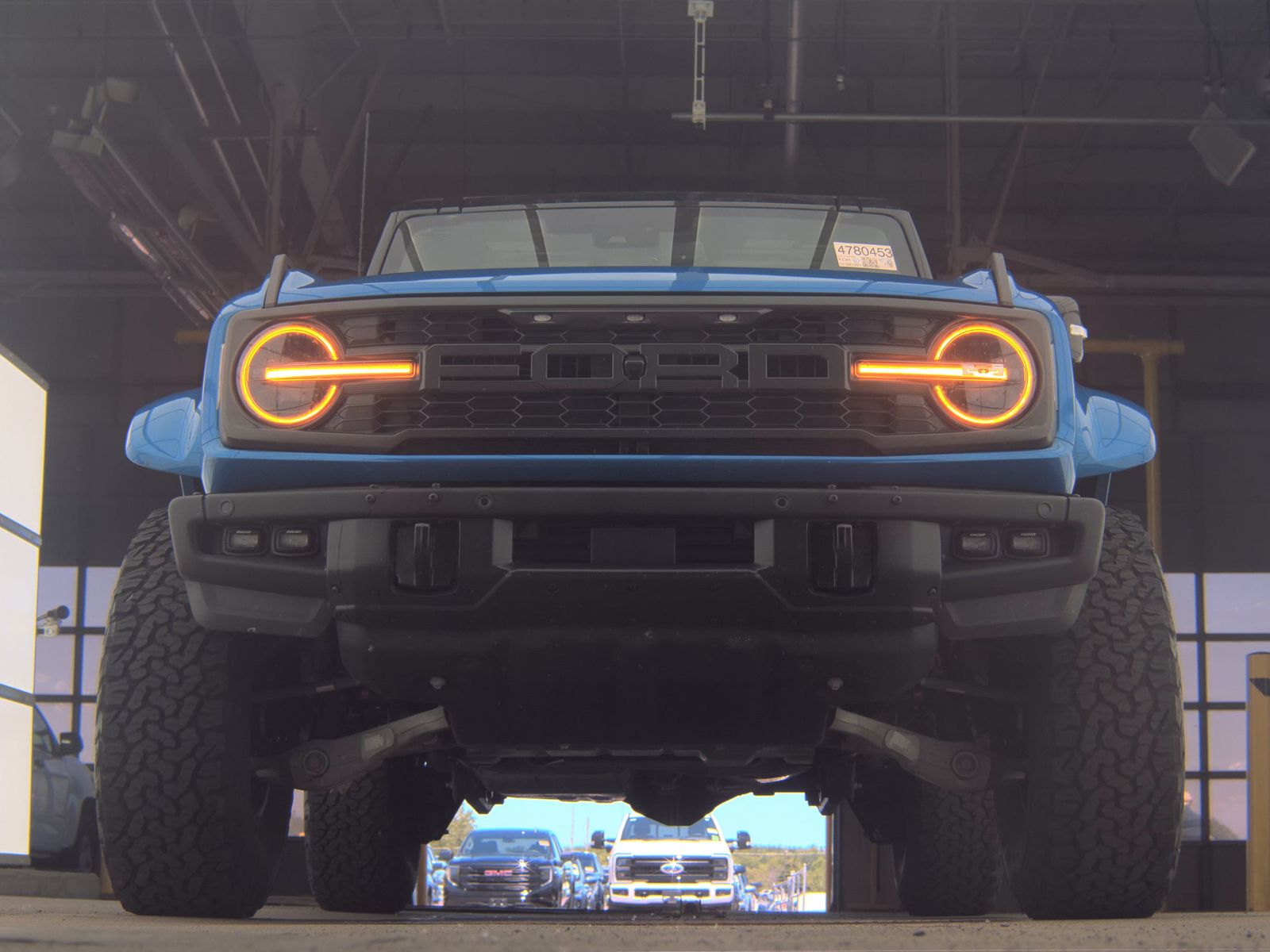 FORD BRONCO - 4