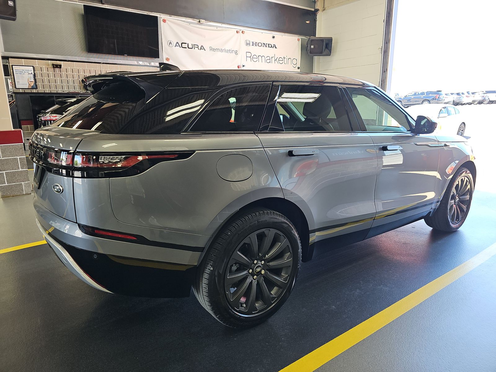 2023 Land Rover Range Rover Velar R-Dynamic S FWD