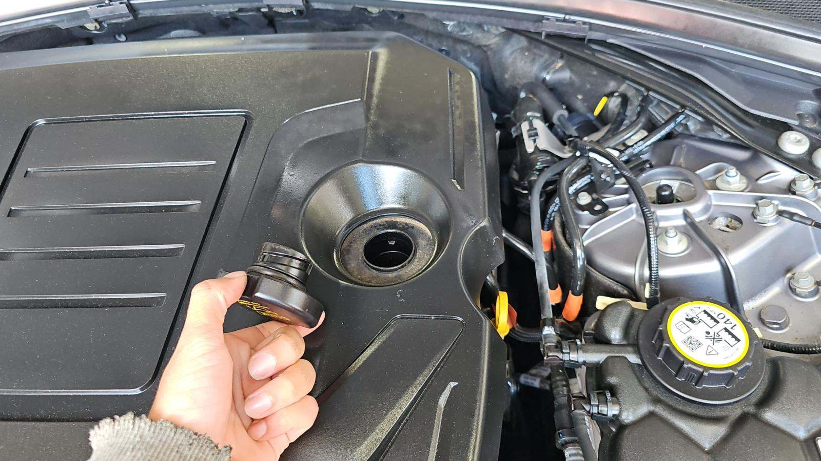 2023 Land Rover Range Rover Velar R-Dynamic S FWD
