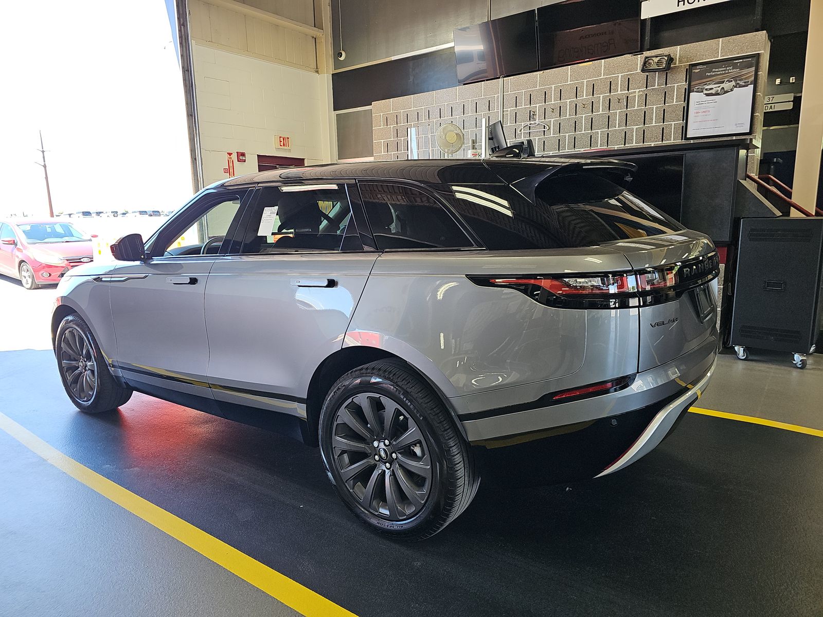 2023 Land Rover Range Rover Velar R-Dynamic S FWD