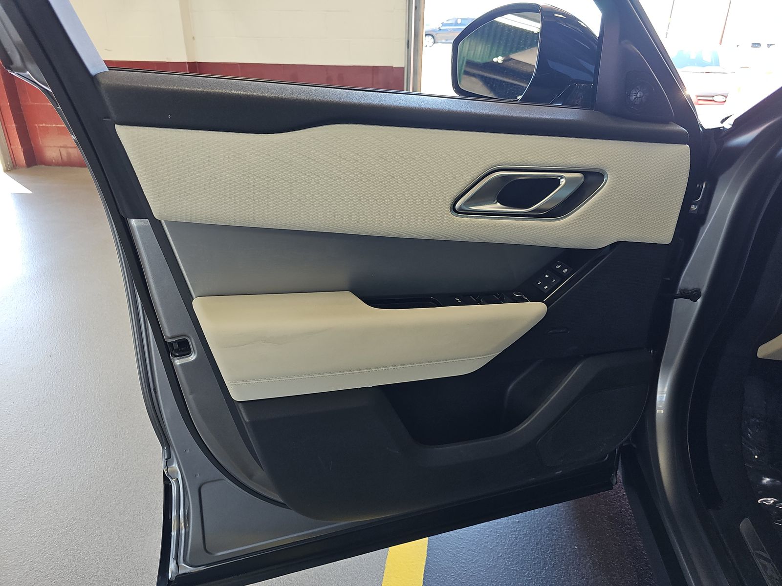 2023 Land Rover Range Rover Velar R-Dynamic S FWD