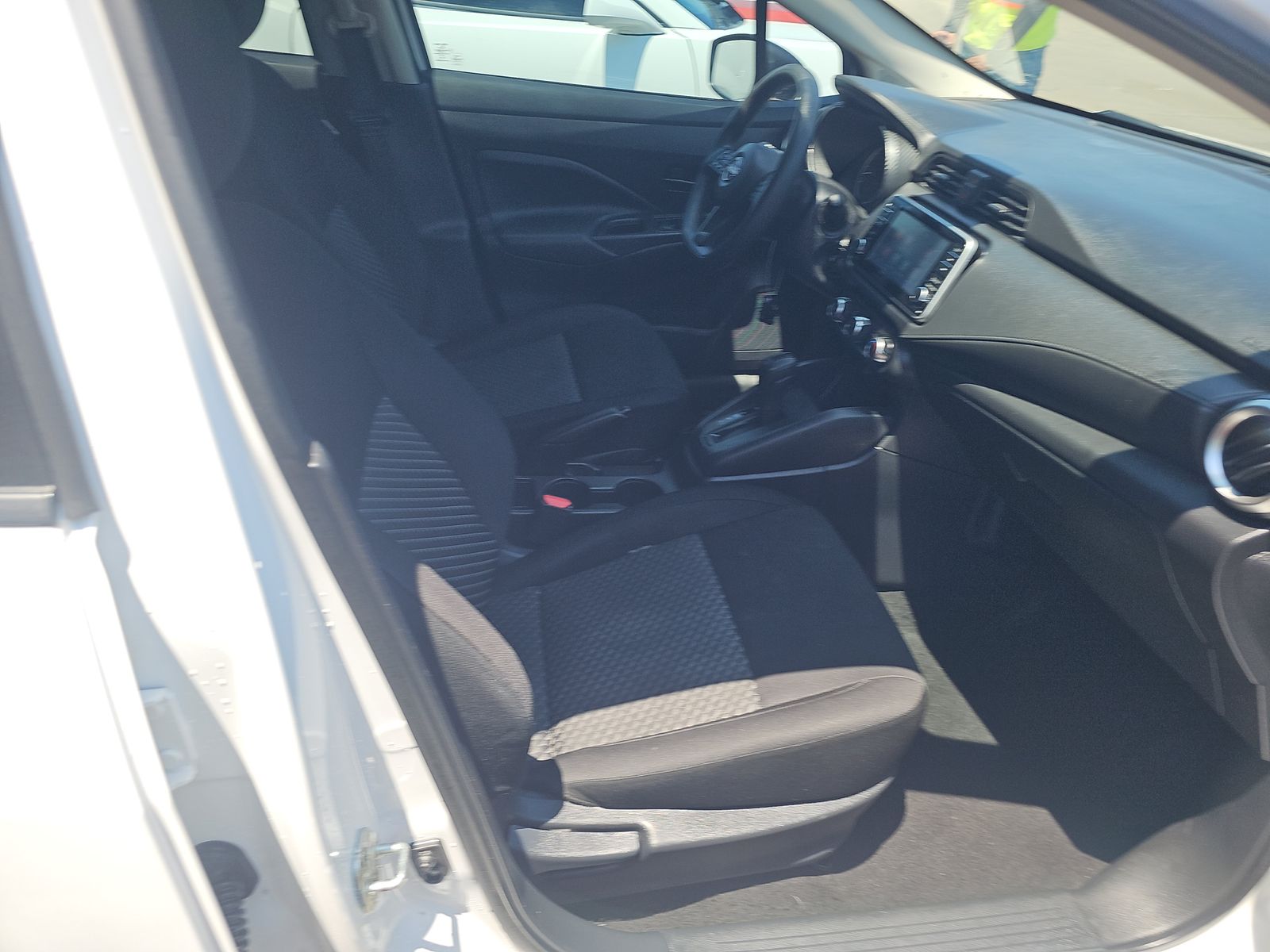 NISSAN VERSA - 9