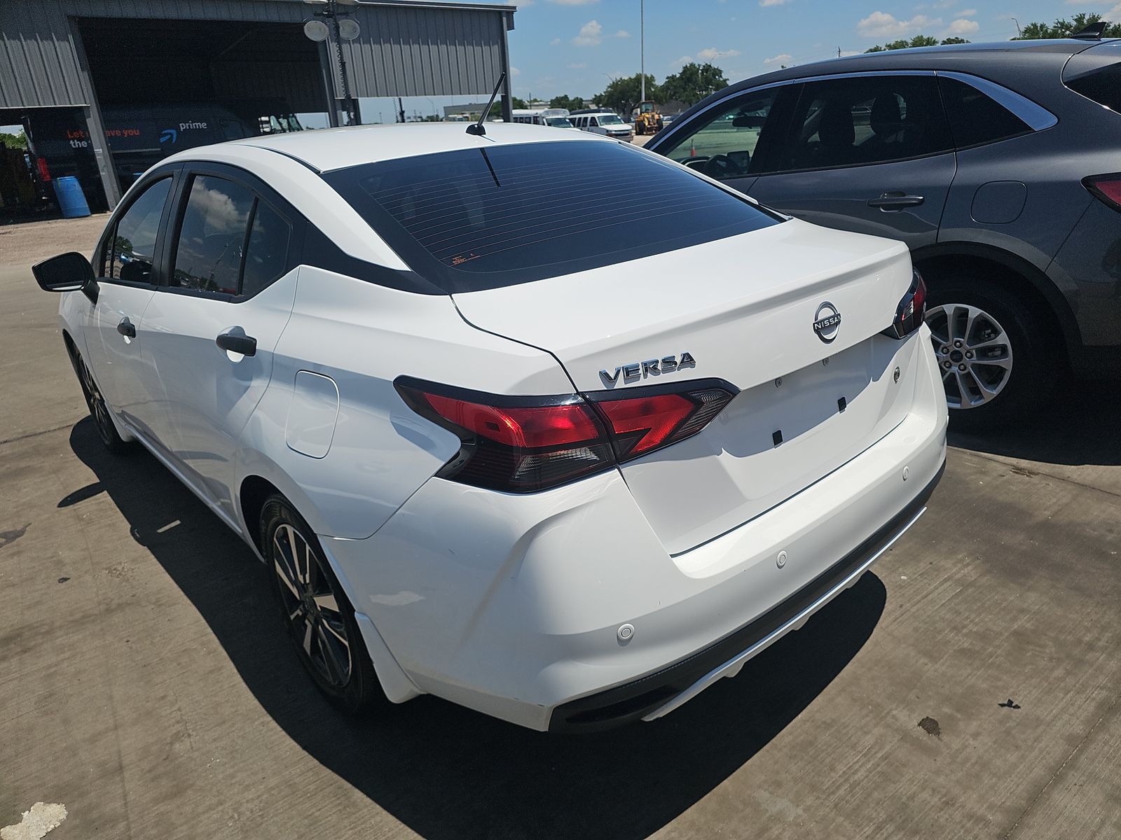 NISSAN VERSA - 7