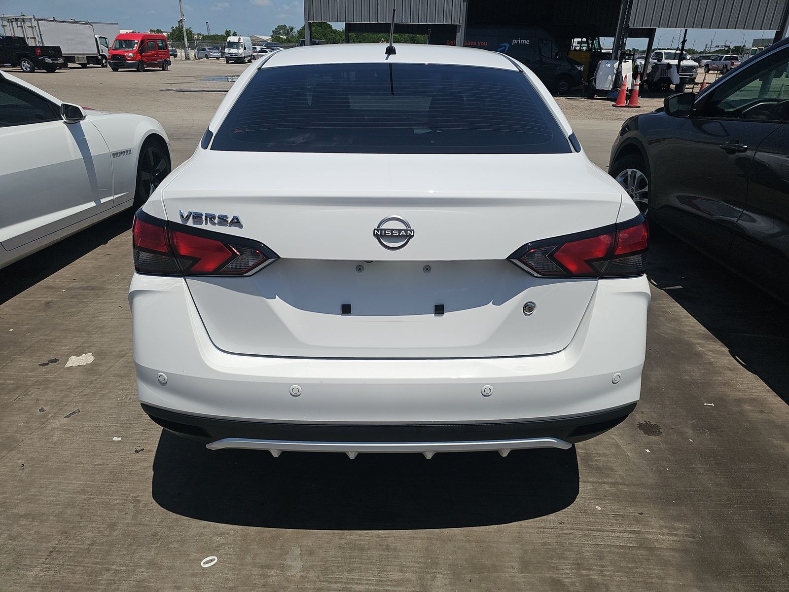 NISSAN VERSA - 6