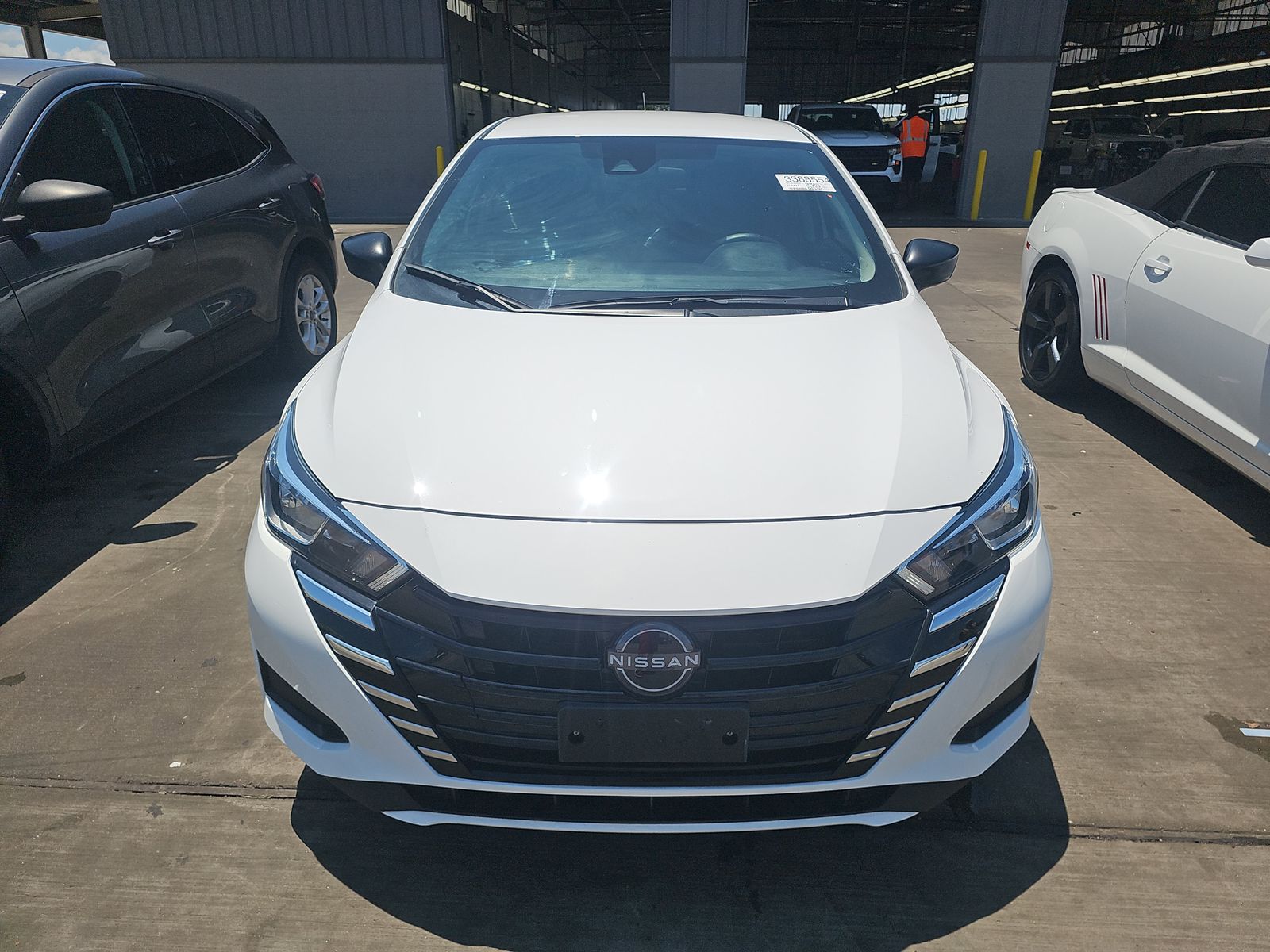 NISSAN VERSA - 3