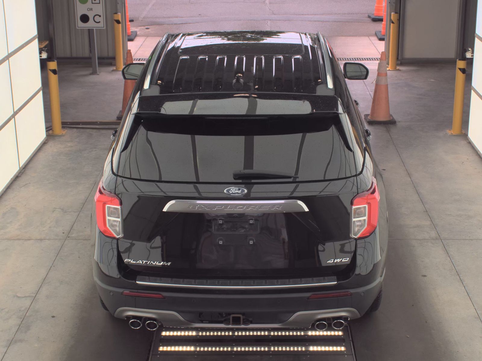 FORD EXPLORER - 7