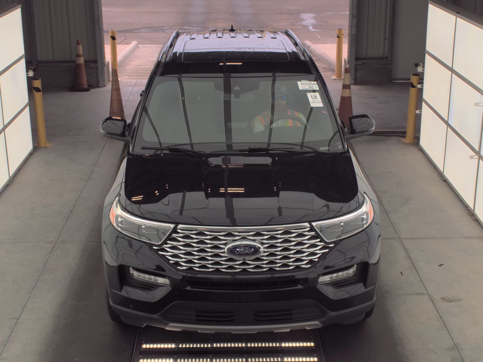 FORD EXPLORER - 3