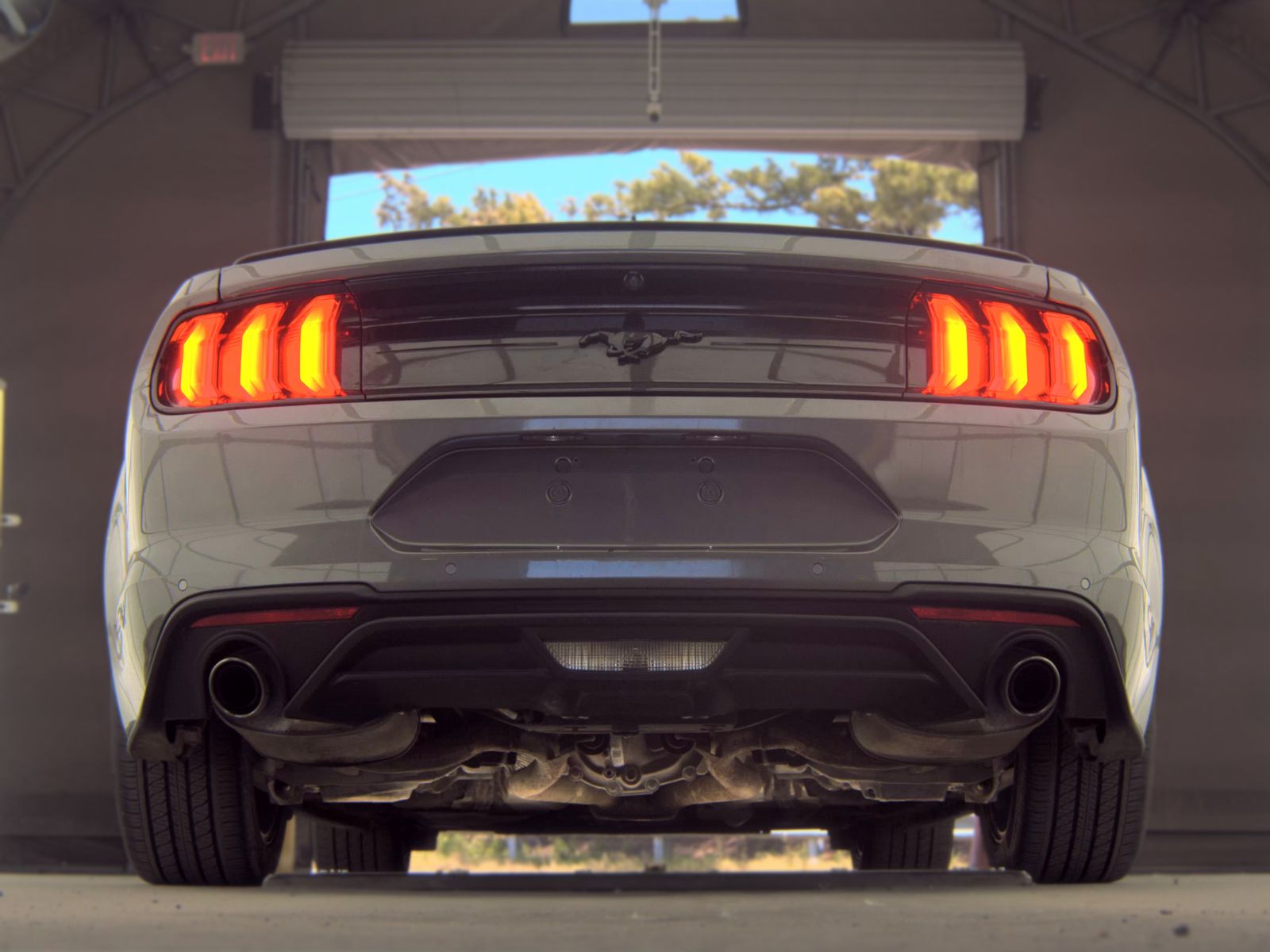 FORD MUSTANG - 8