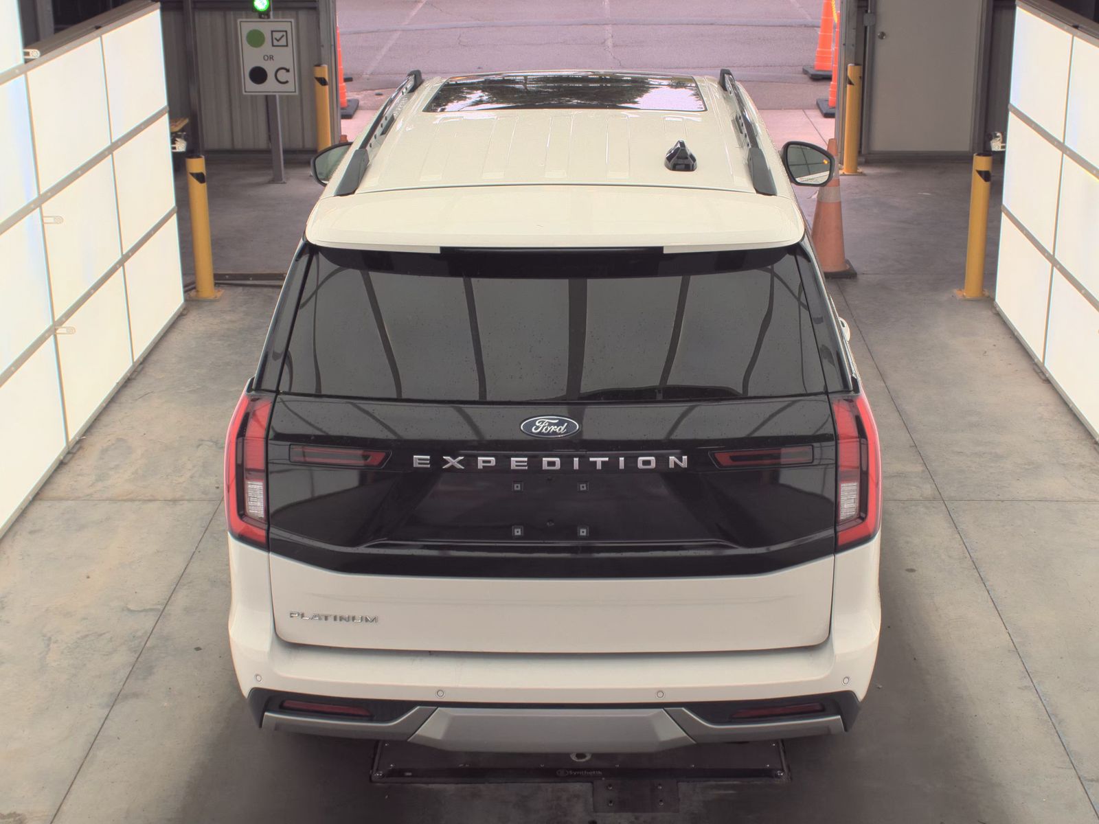 FORD EXPEDITION - 7