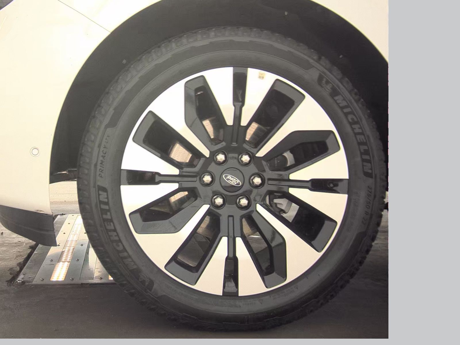 FORD EXPEDITION - 10