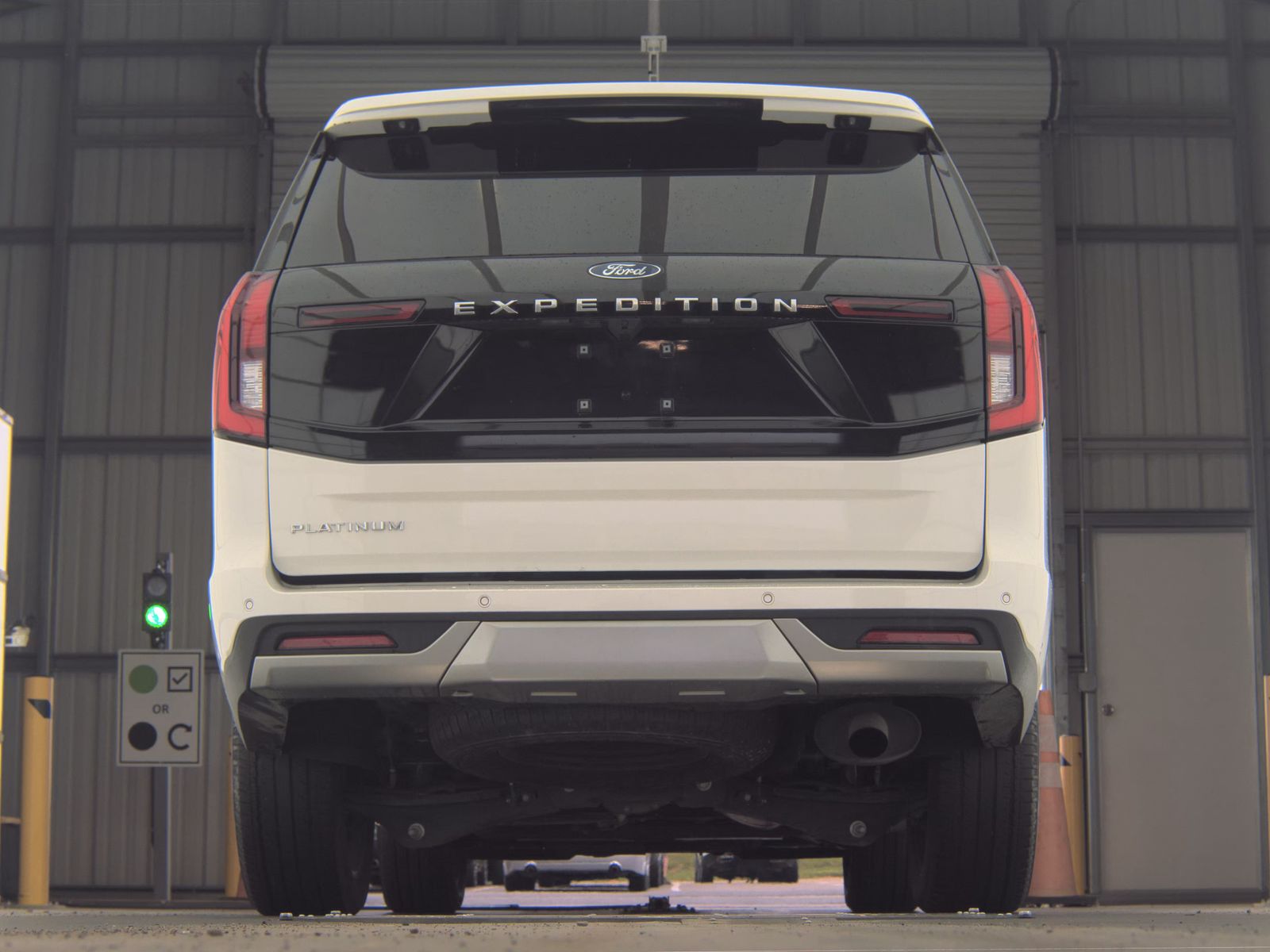 FORD EXPEDITION - 8