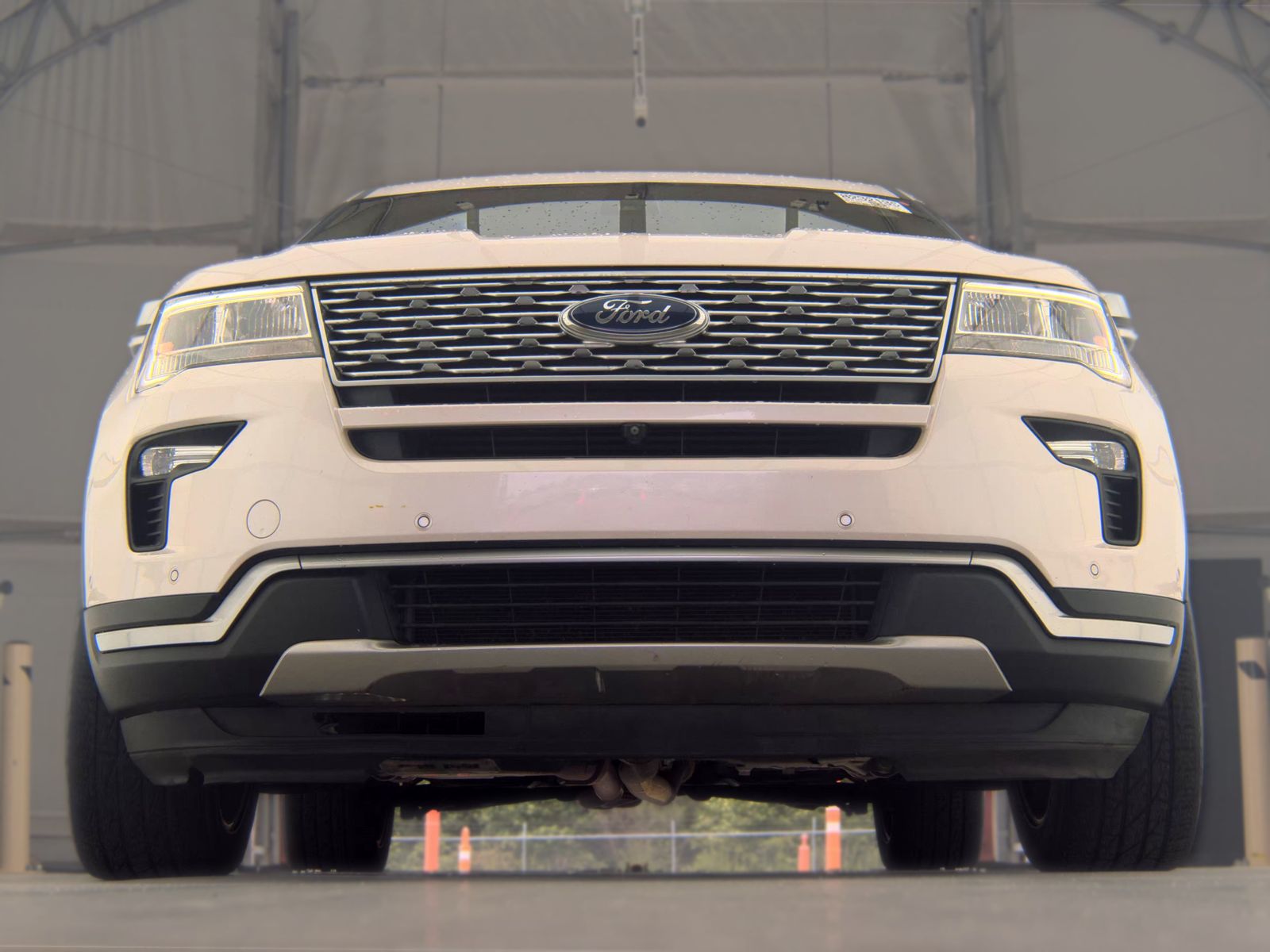 FORD EXPLORER - 4