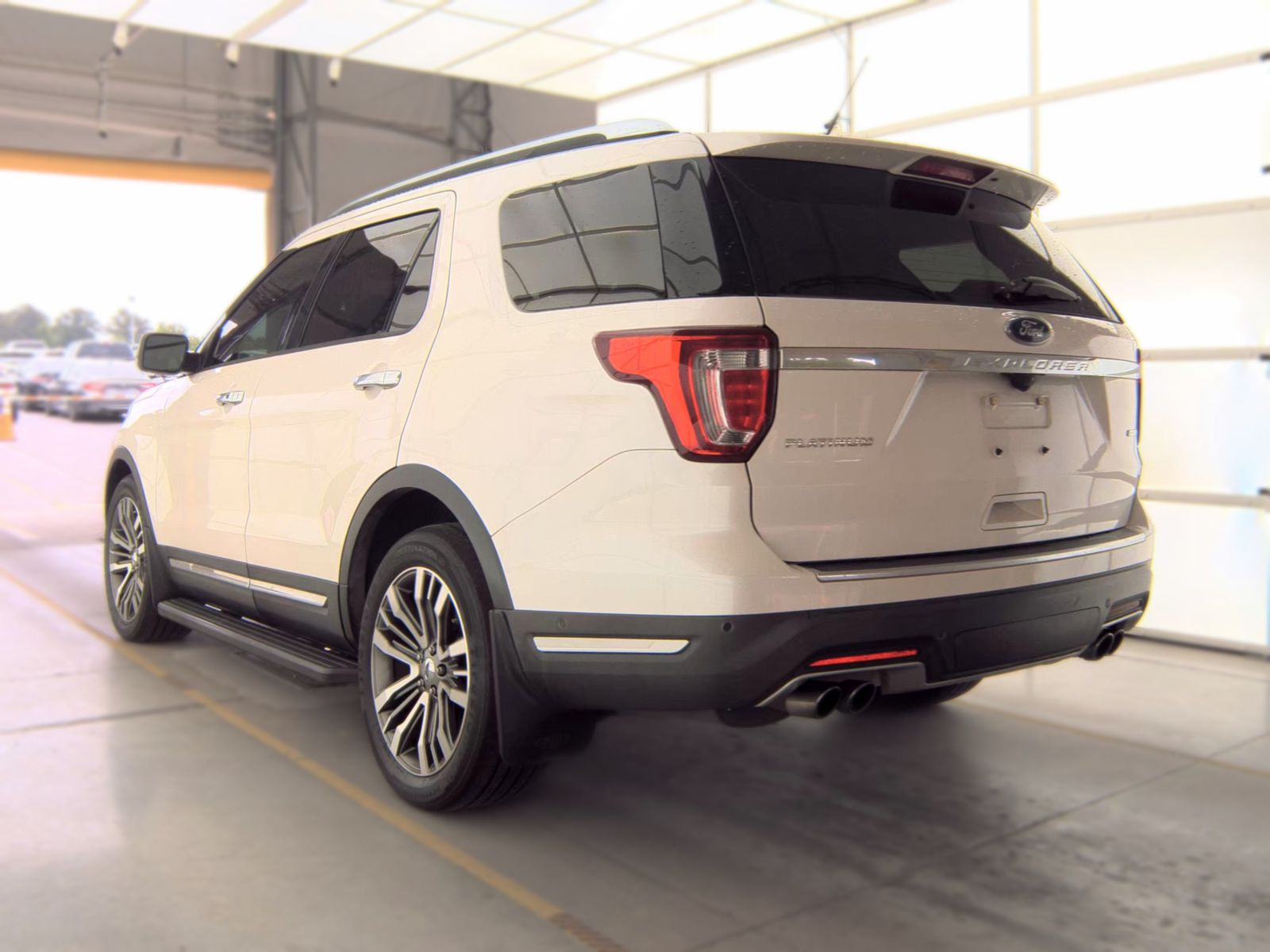FORD EXPLORER - 9