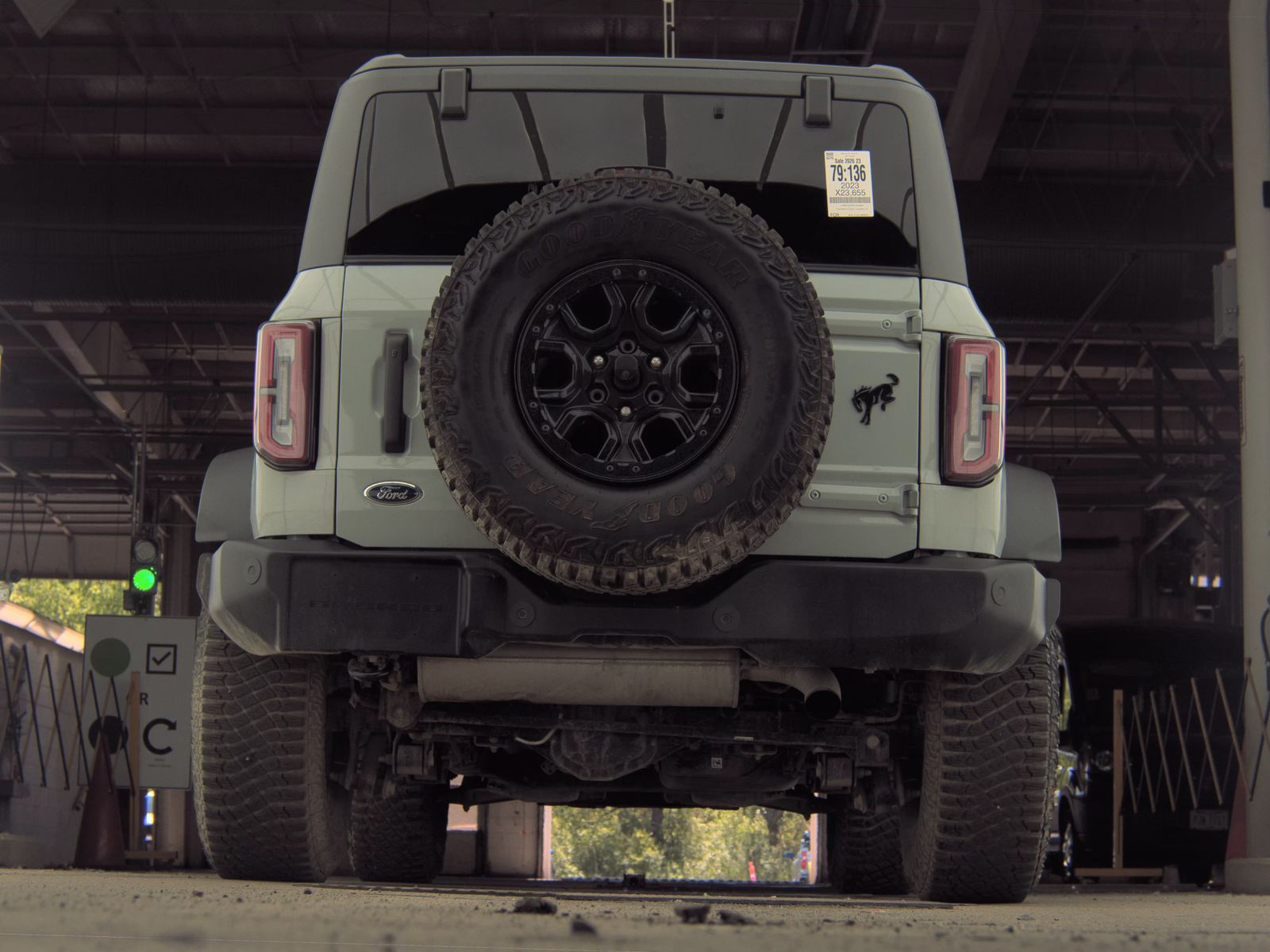 FORD BRONCO - 8