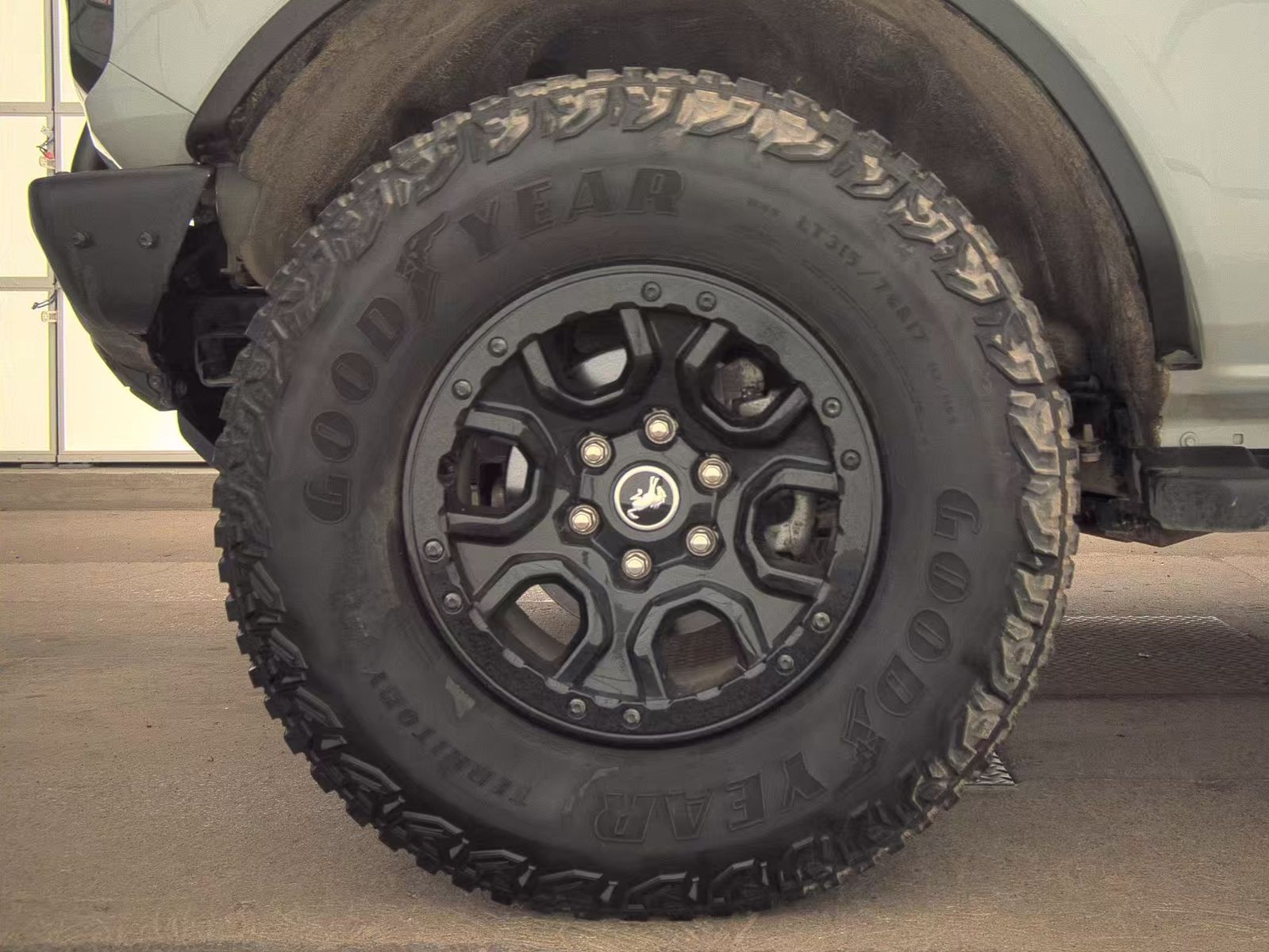FORD BRONCO - 10