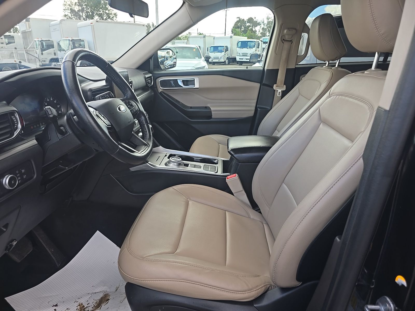 FORD EXPLORER - 8