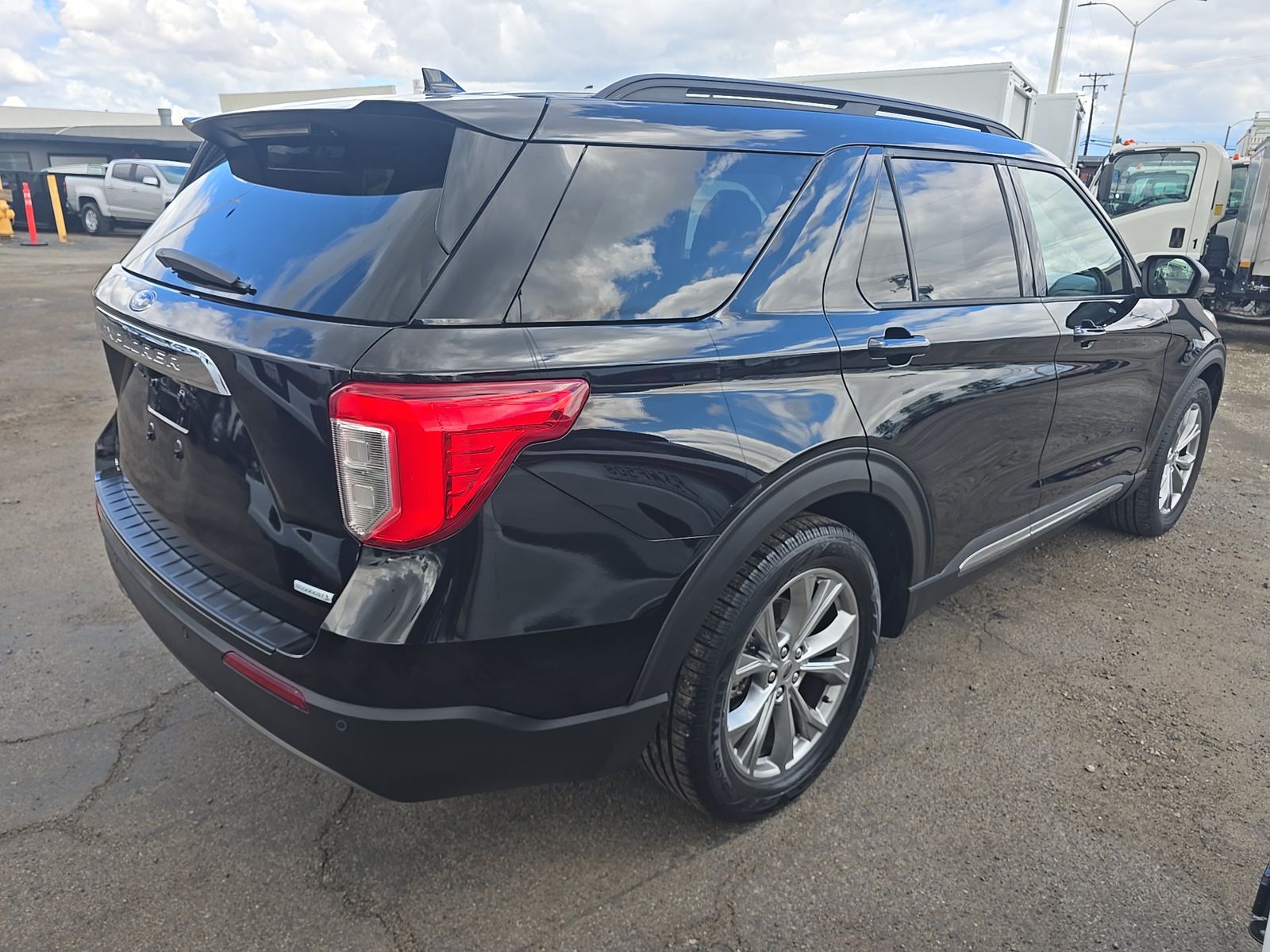 FORD EXPLORER - 5