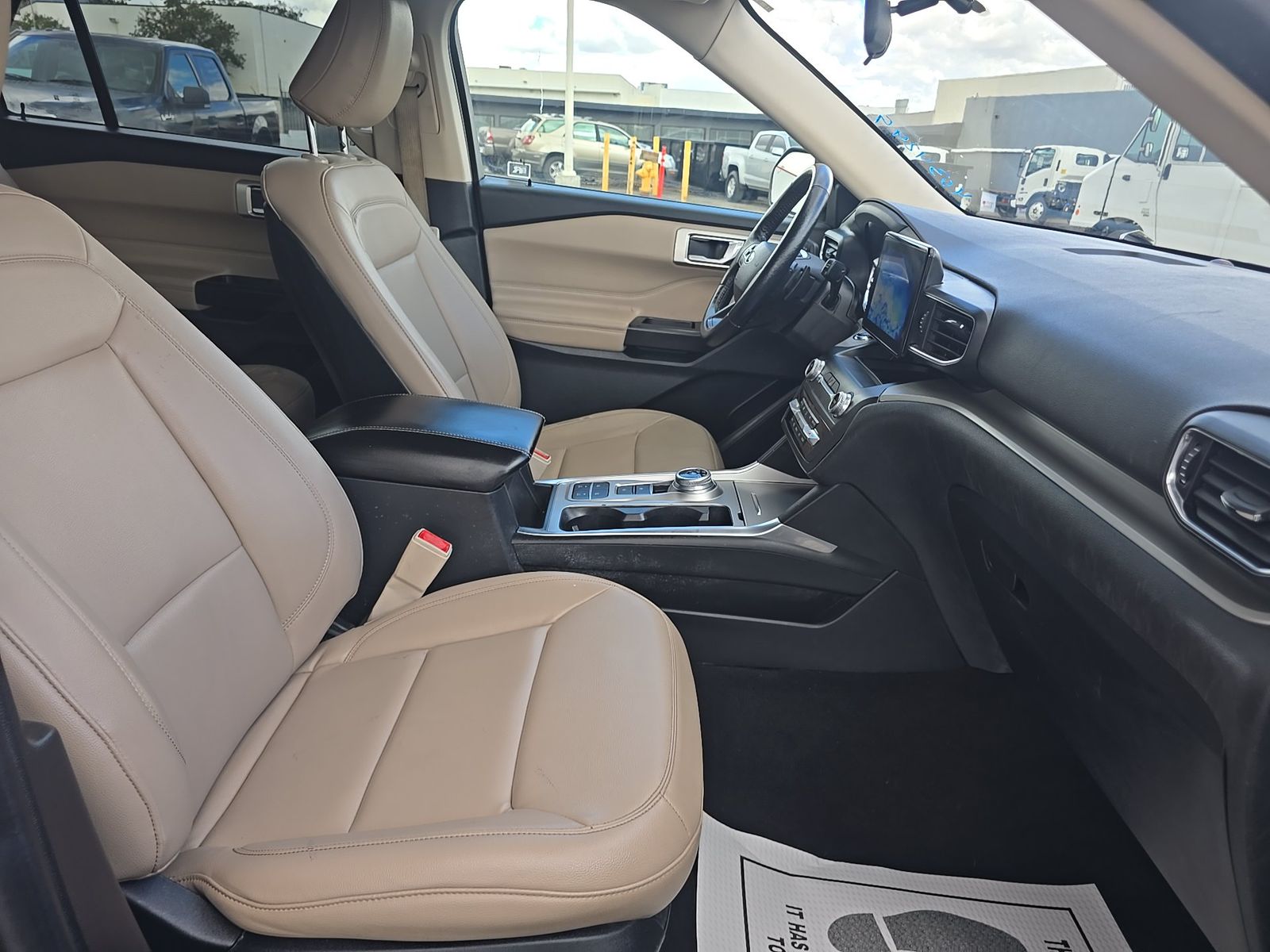 FORD EXPLORER - 9