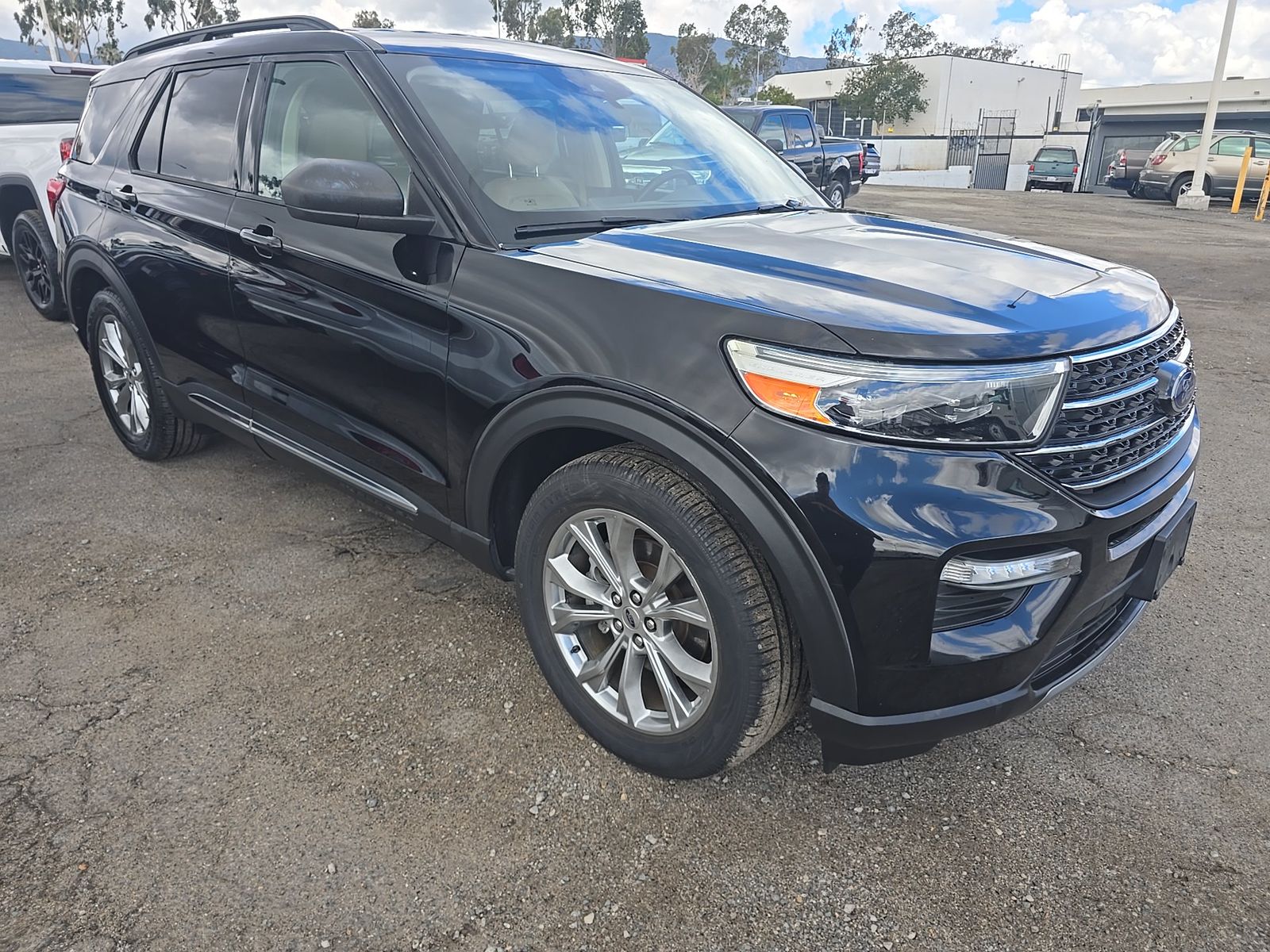 FORD EXPLORER - 4