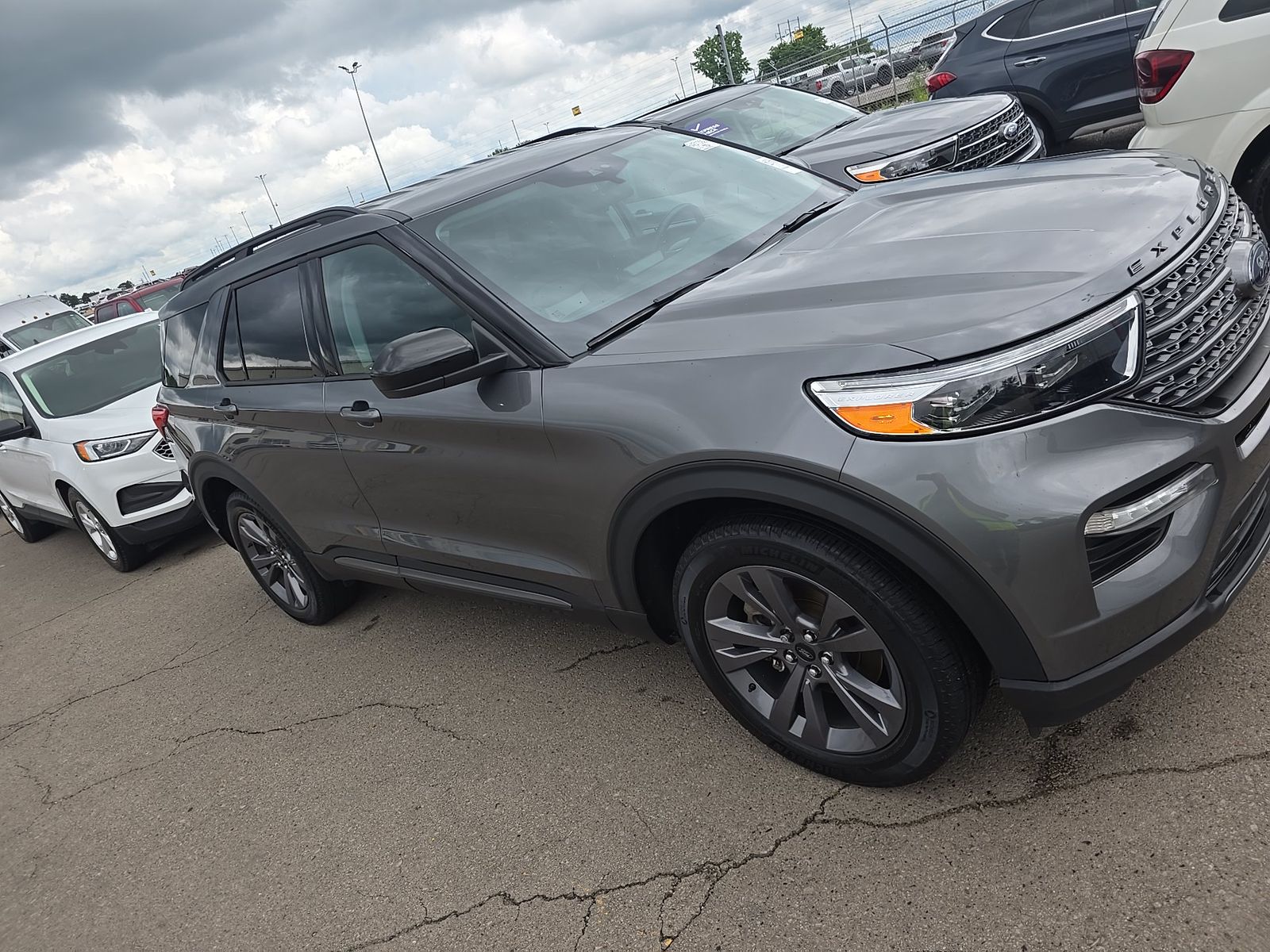 FORD EXPLORER - 4